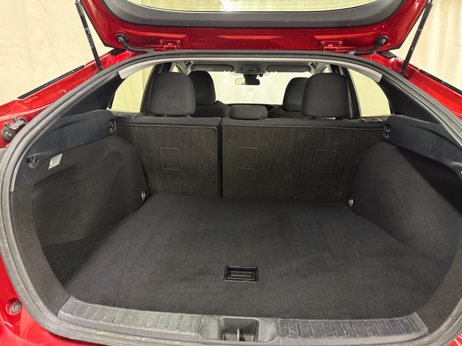 Thumbnail: 2017 Toyota Prius - 7