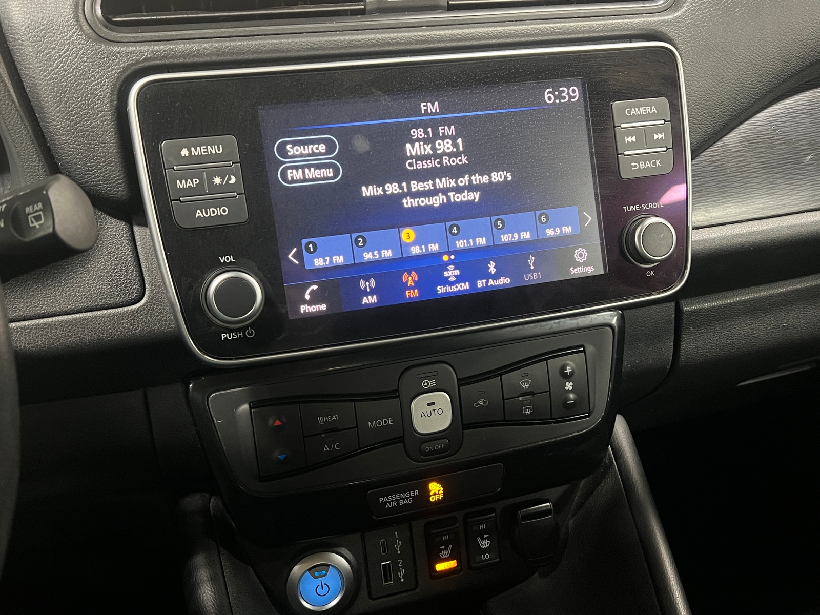 Thumbnail: 2022 Nissan Leaf - 4