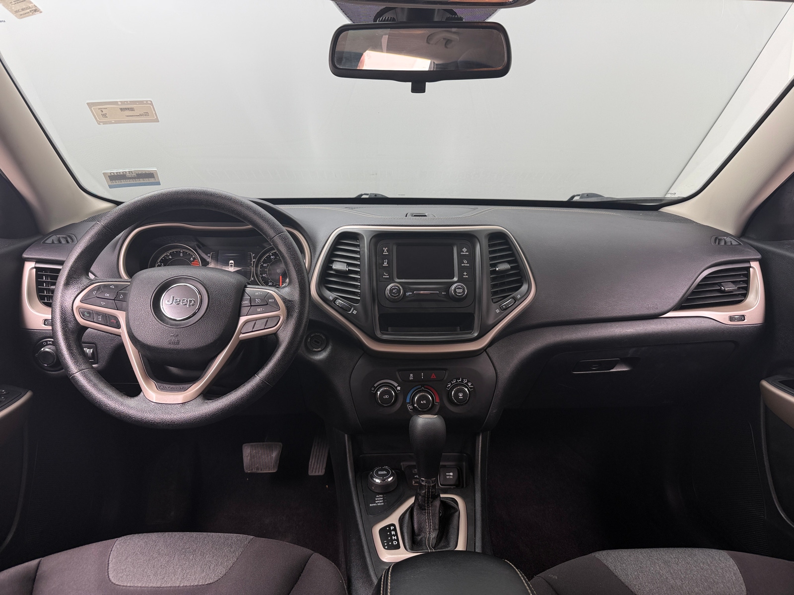 Thumbnail: 2017 Jeep Cherokee - 3