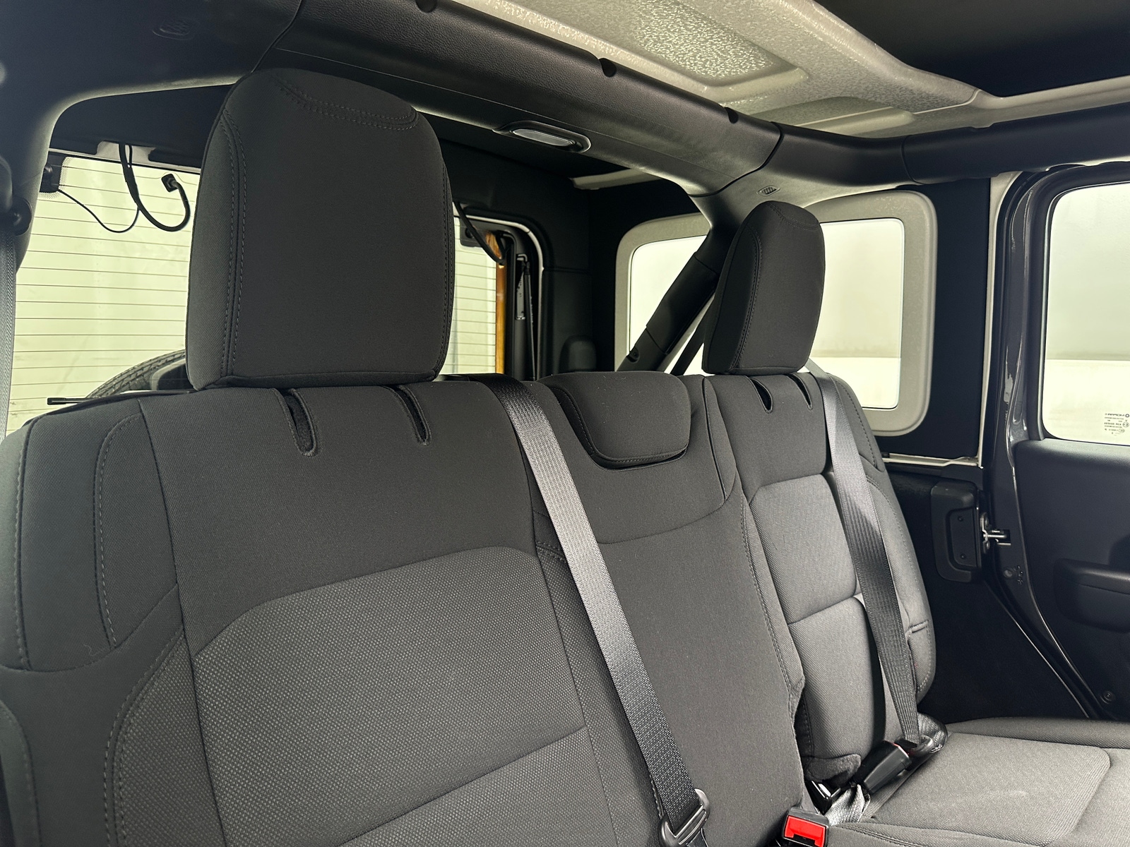 Thumbnail: 2022 Jeep Wrangler - 6