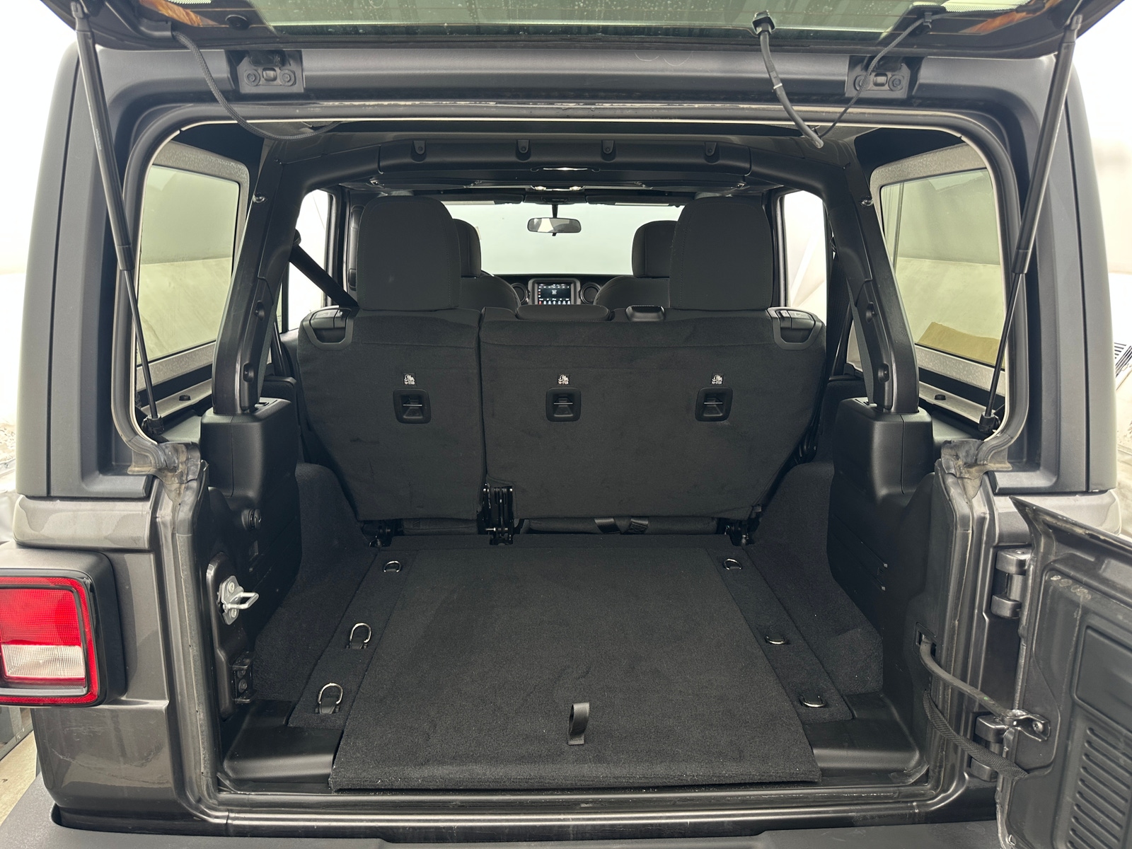 Thumbnail: 2022 Jeep Wrangler - 7