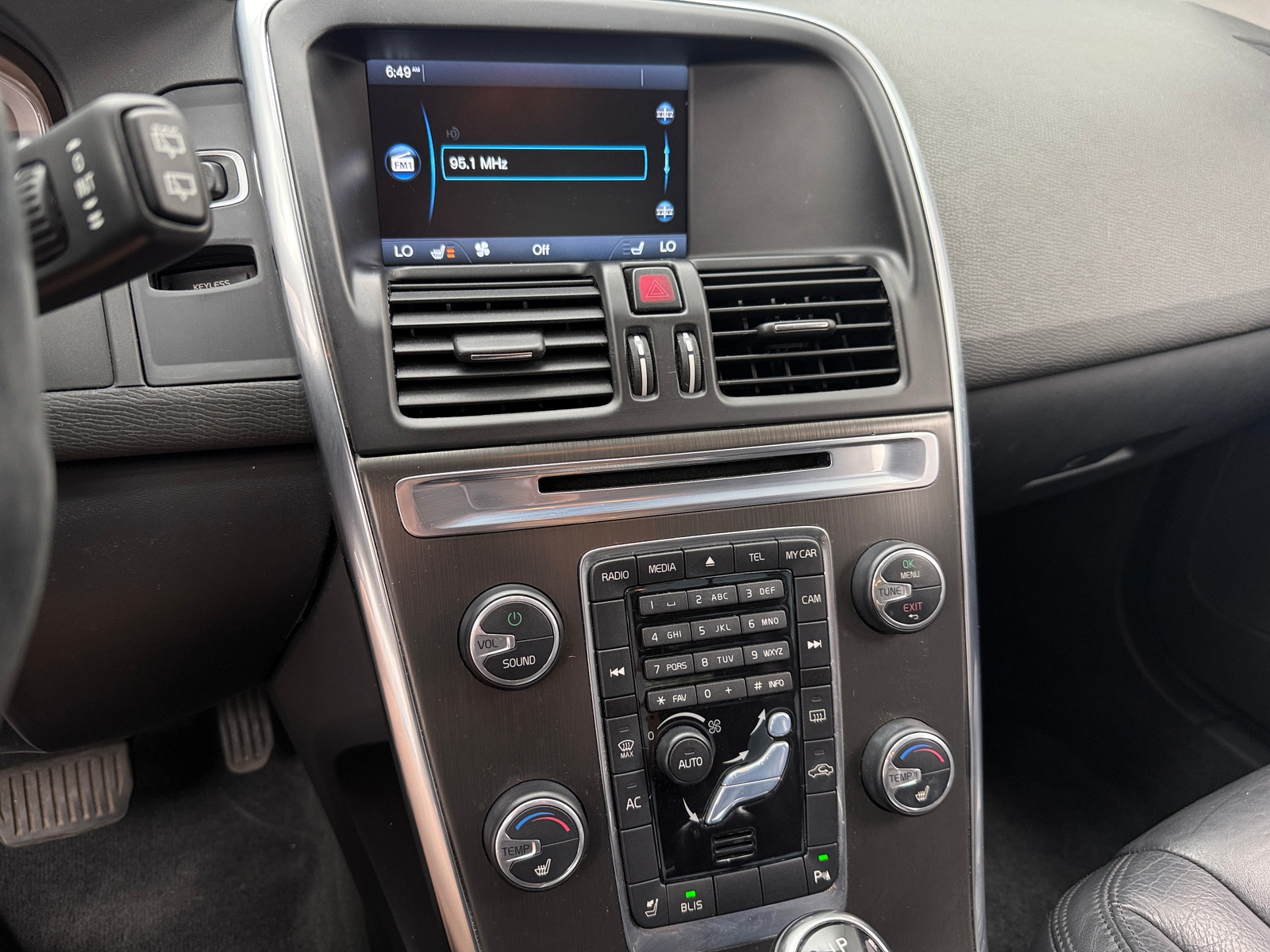 Thumbnail: 2014 Volvo XC60 - 3