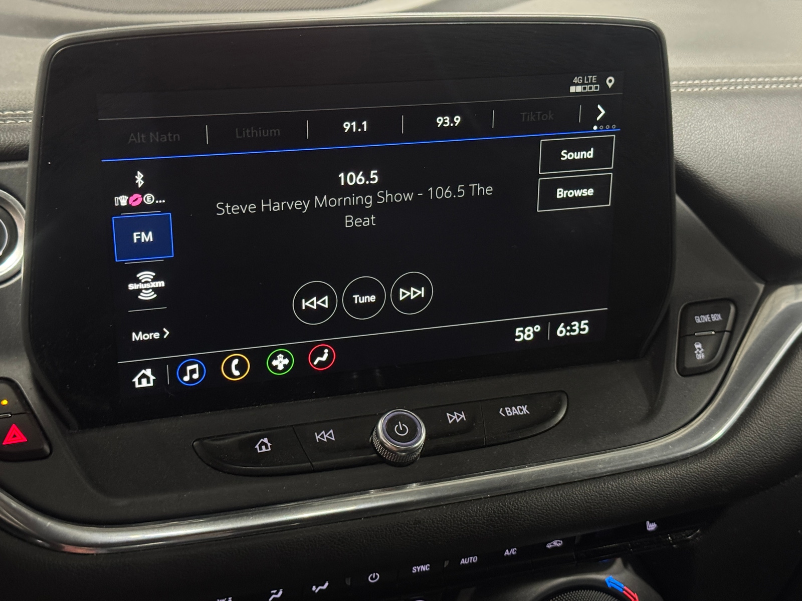 Thumbnail: 2023 Chevrolet Blazer - 4