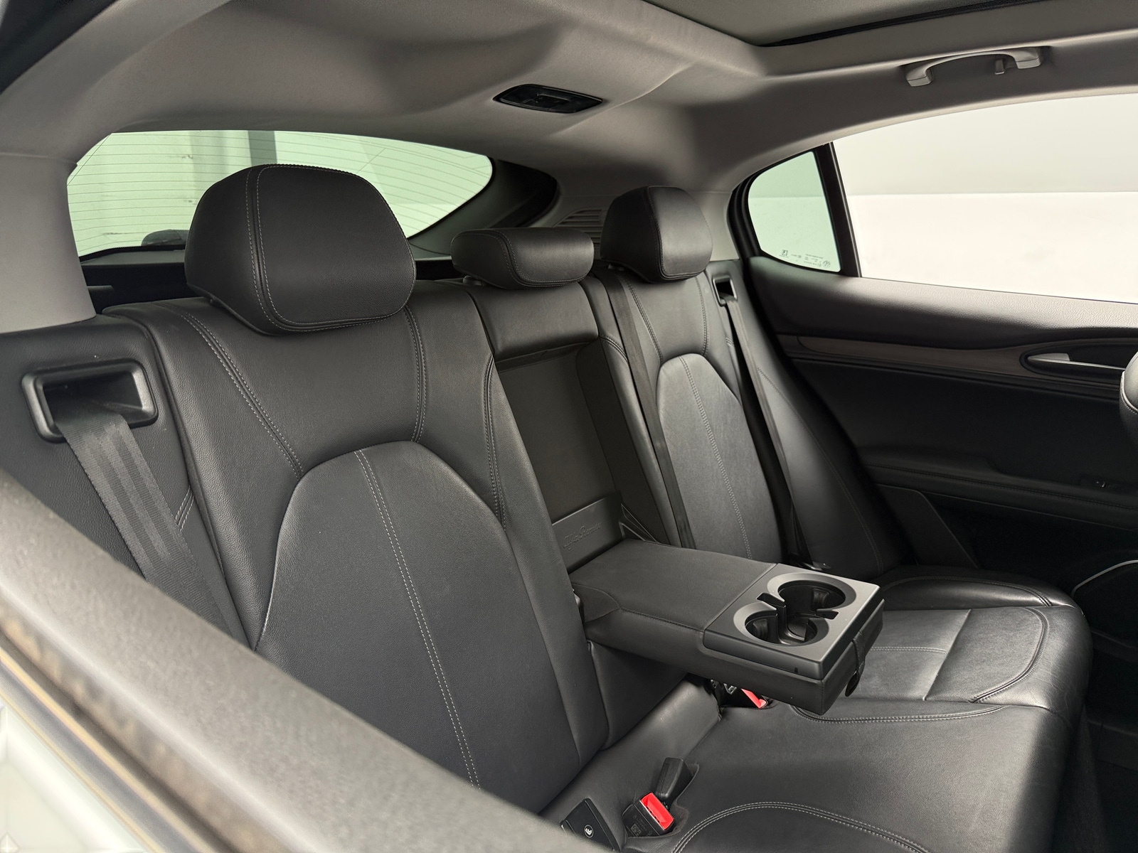 Thumbnail: 2018 Alfa Romeo Stelvio - 5