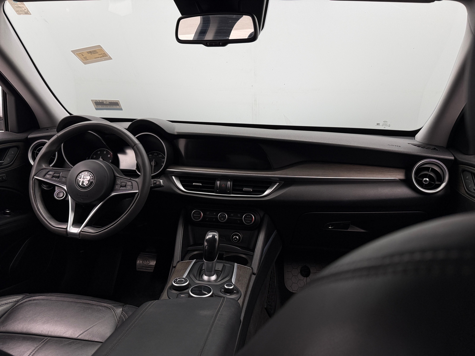 Thumbnail: 2018 Alfa Romeo Stelvio - 2