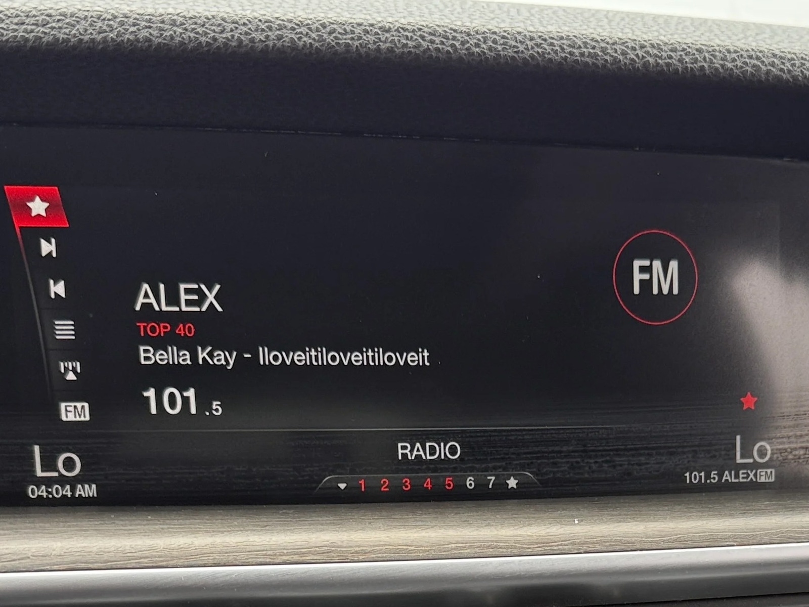 Thumbnail: 2018 Alfa Romeo Stelvio - 3