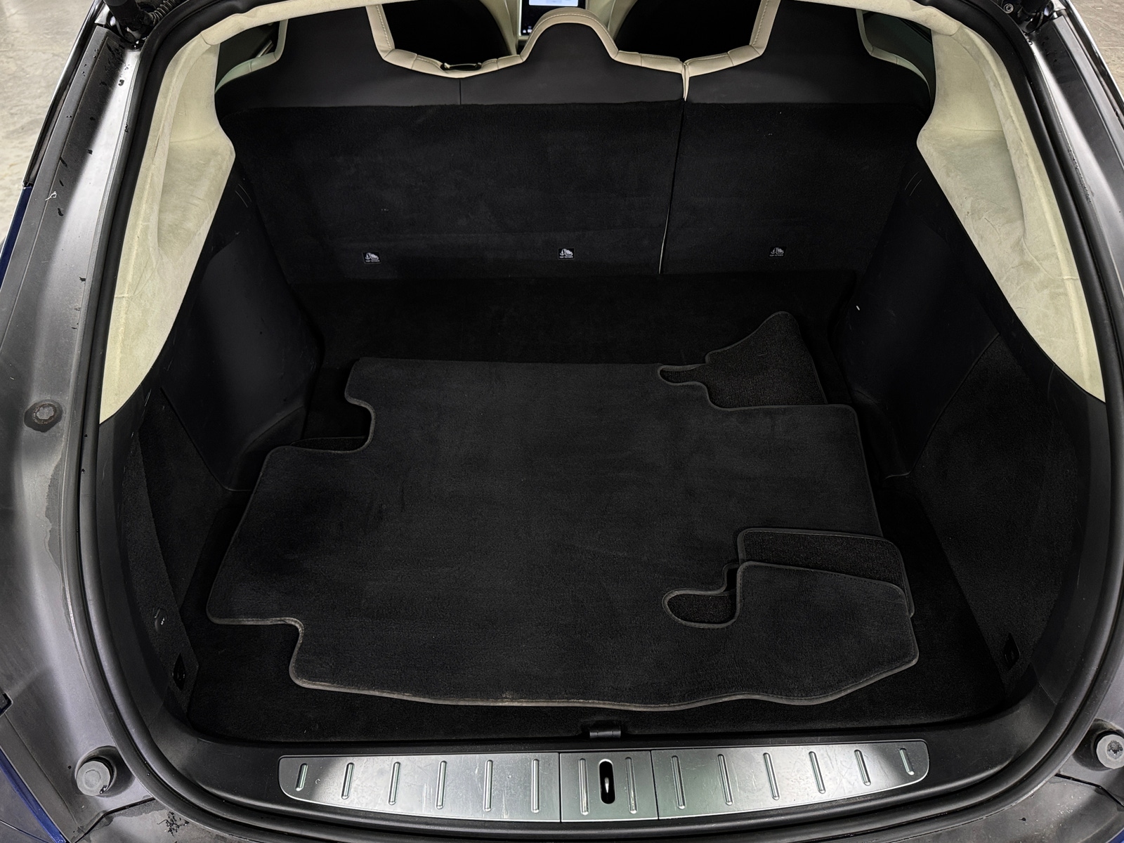 Thumbnail: 2017 Tesla Model X - 6