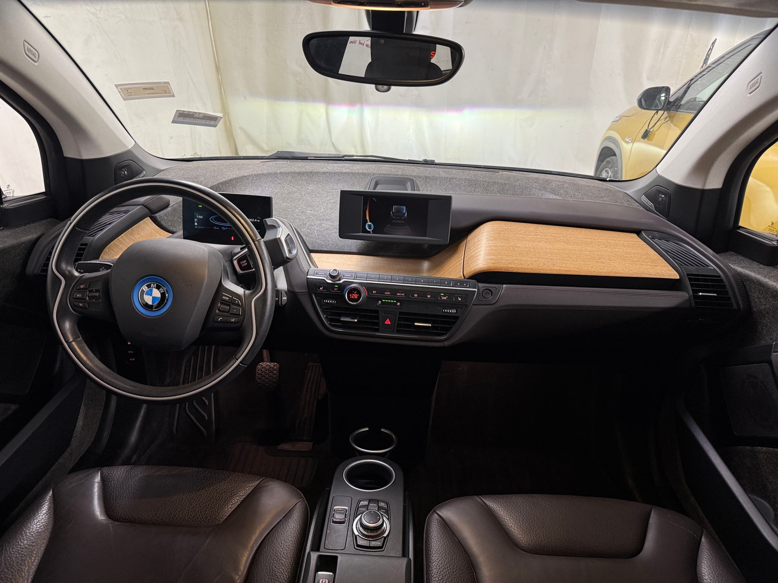 Thumbnail: 2015 BMW i3 - 2