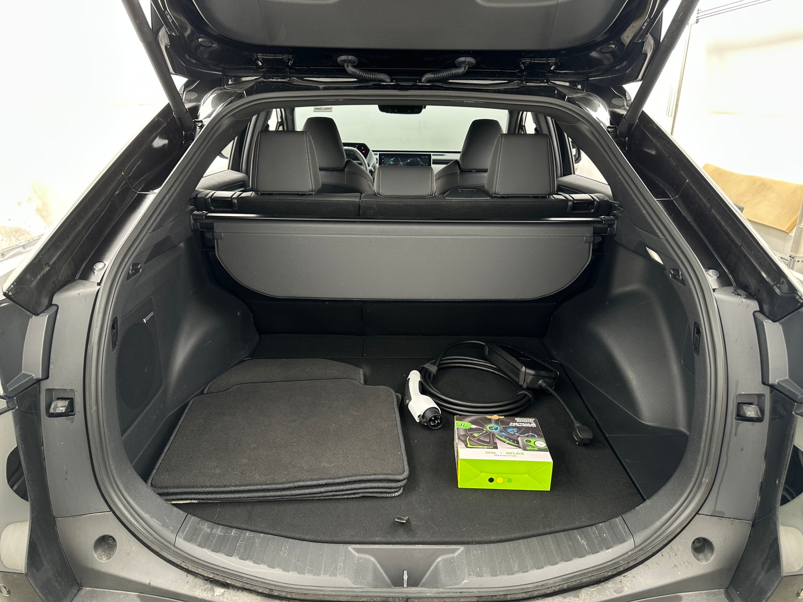 Thumbnail: 2025 Subaru Solterra - 6