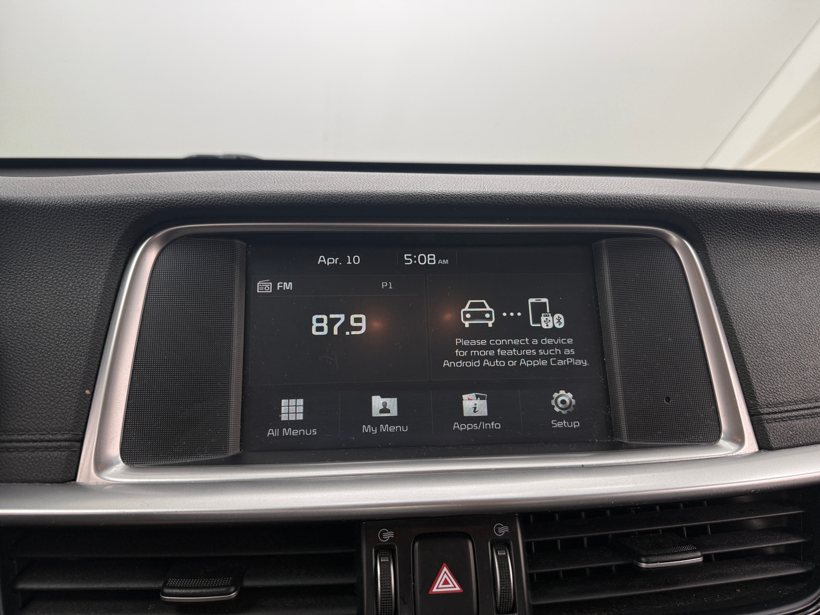 Thumbnail: 2020 Kia Optima - 4