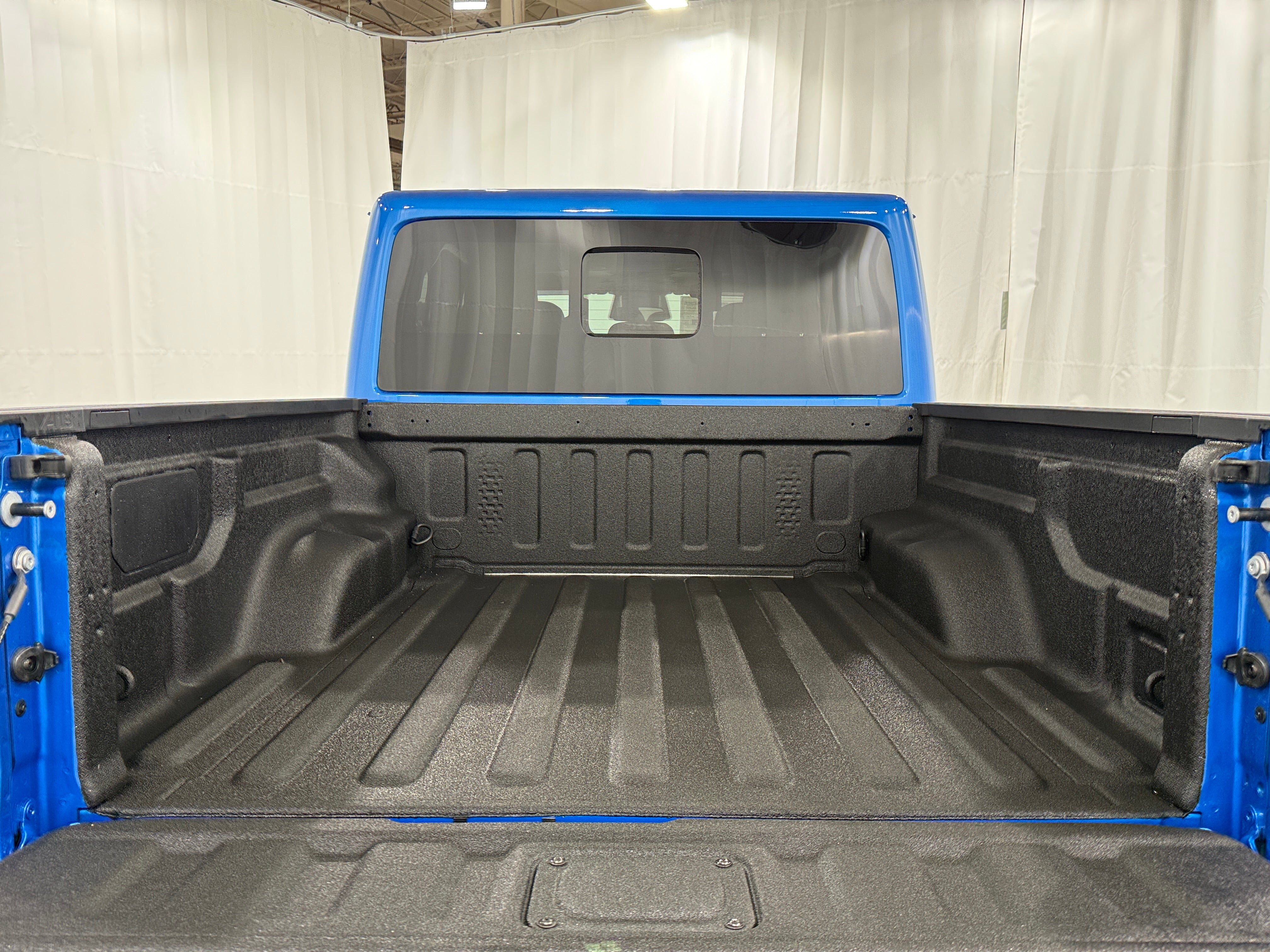 2026 Jeep Gladiator Sport S Auto's photo