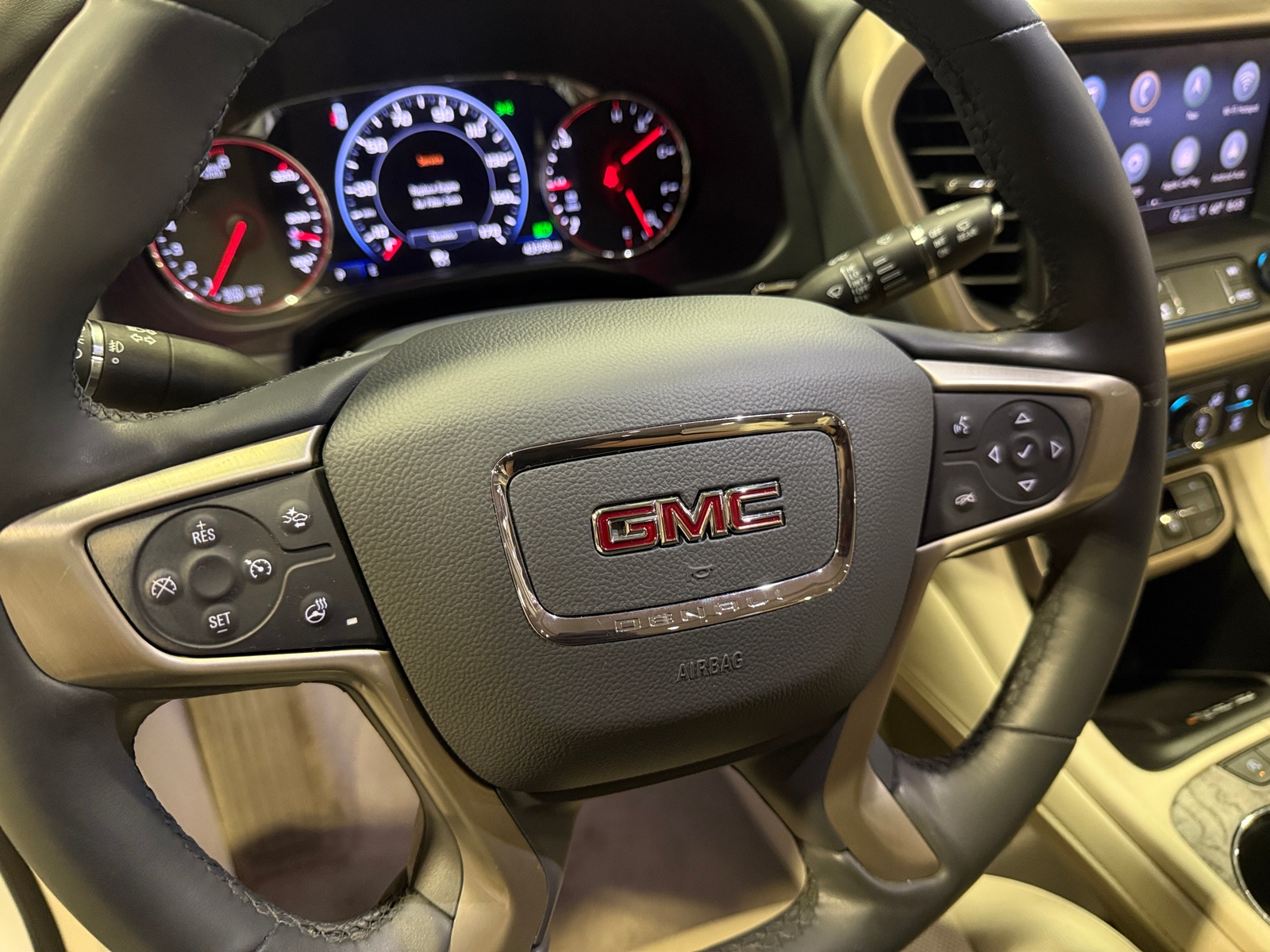 Thumbnail: 2023 GMC Acadia - 4