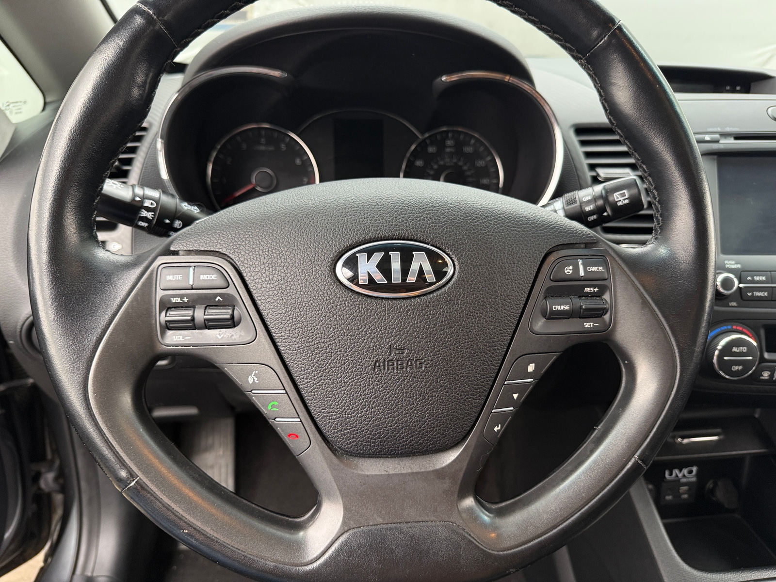 Thumbnail: 2016 Kia Forte - 4