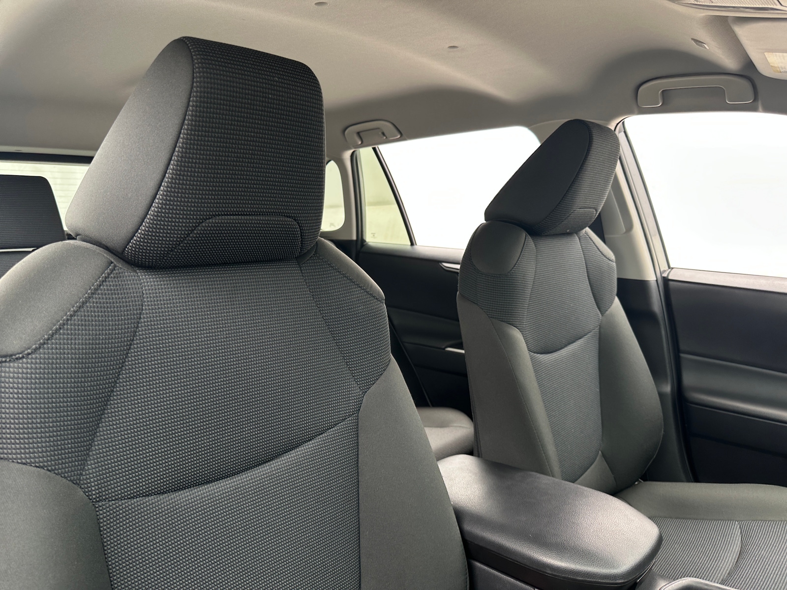 Thumbnail: 2025 Toyota RAV4 - 2