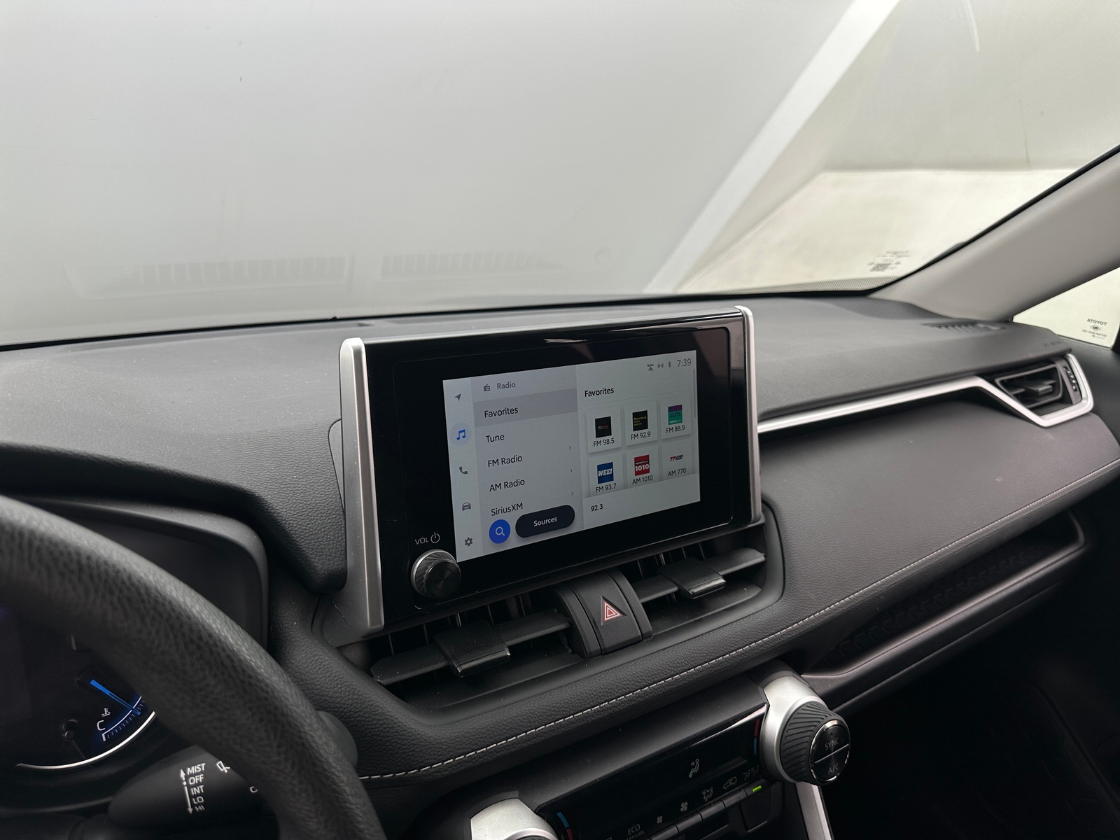 Thumbnail: 2025 Toyota RAV4 - 4