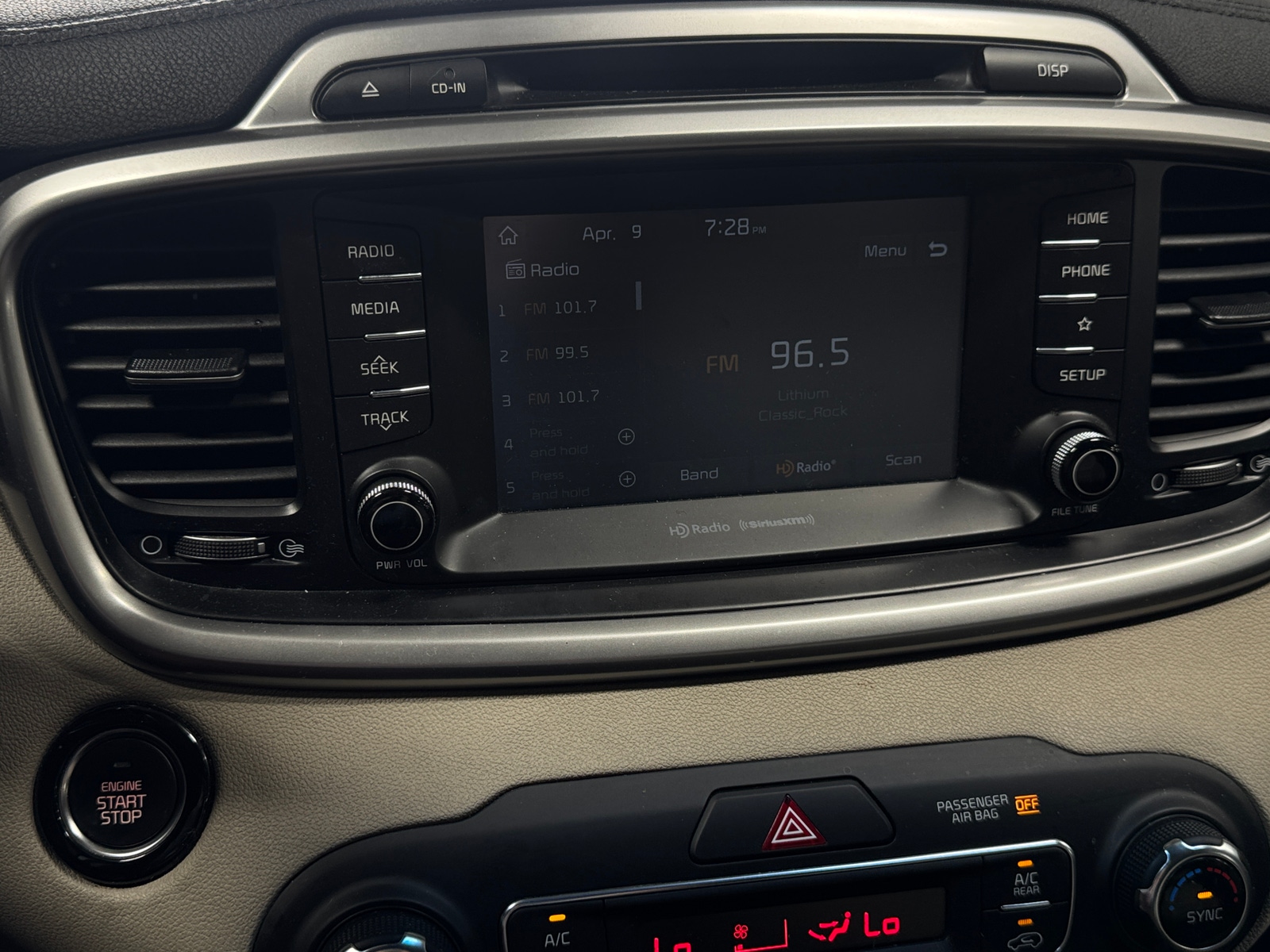 Thumbnail: 2019 Kia Sorento - 3