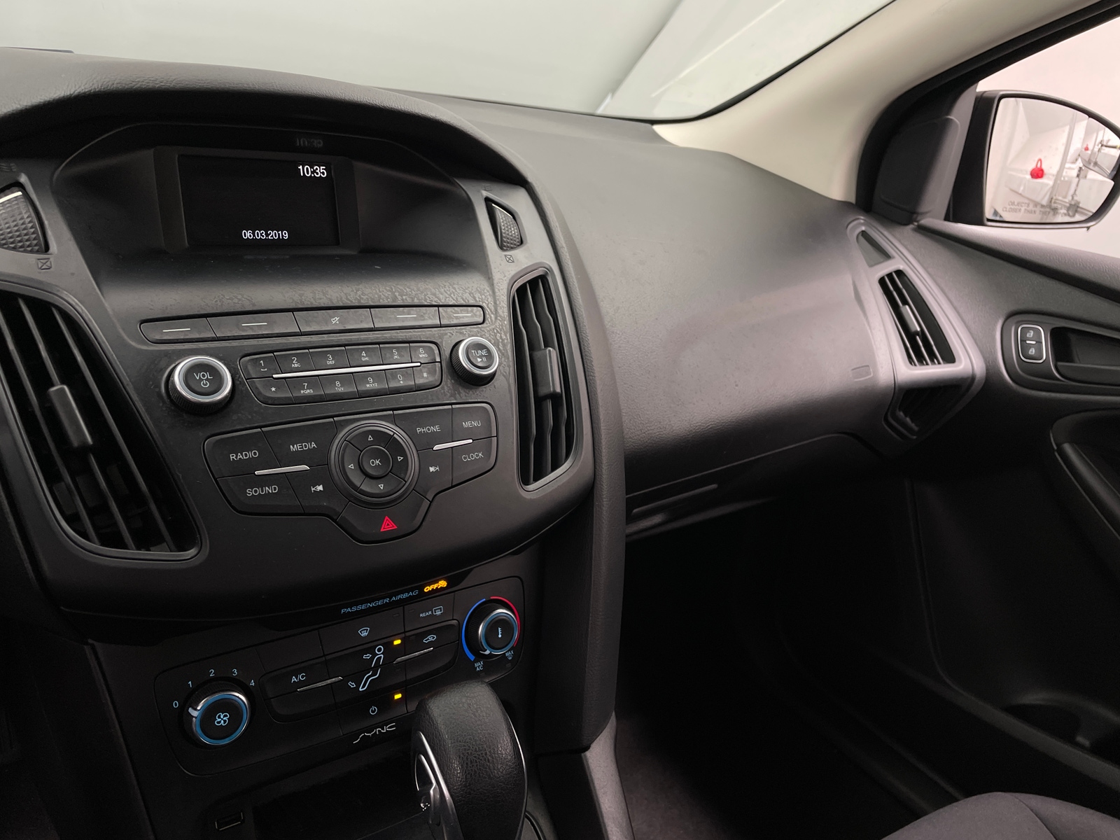 Thumbnail: 2018 Ford Focus - 4