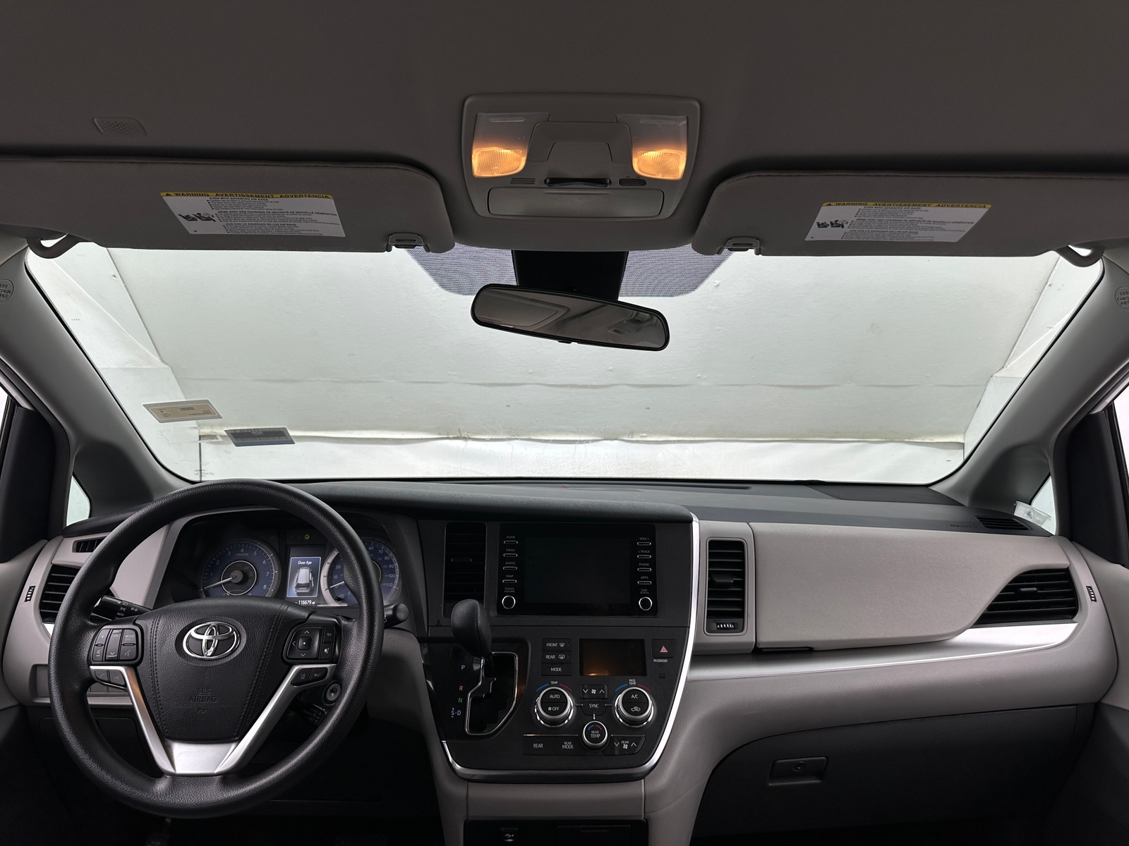 Thumbnail: 2019 Toyota Sienna - 3