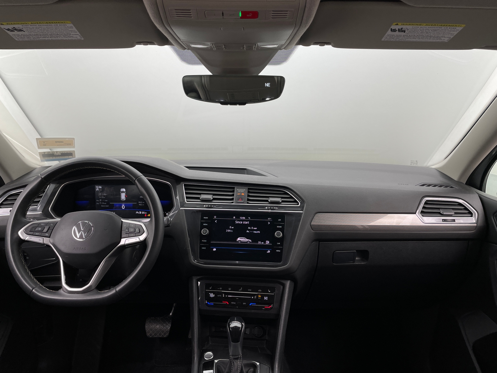 Thumbnail: 2022 Volkswagen Tiguan - 2