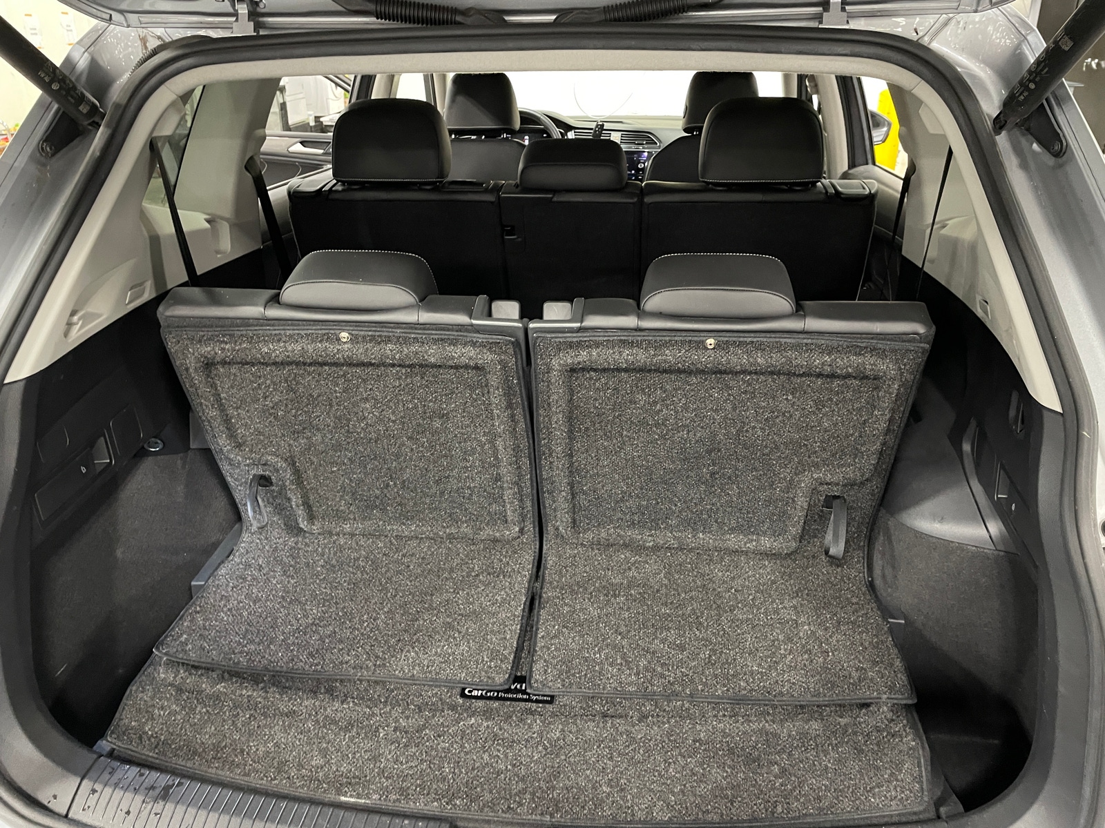 Thumbnail: 2022 Volkswagen Tiguan - 6