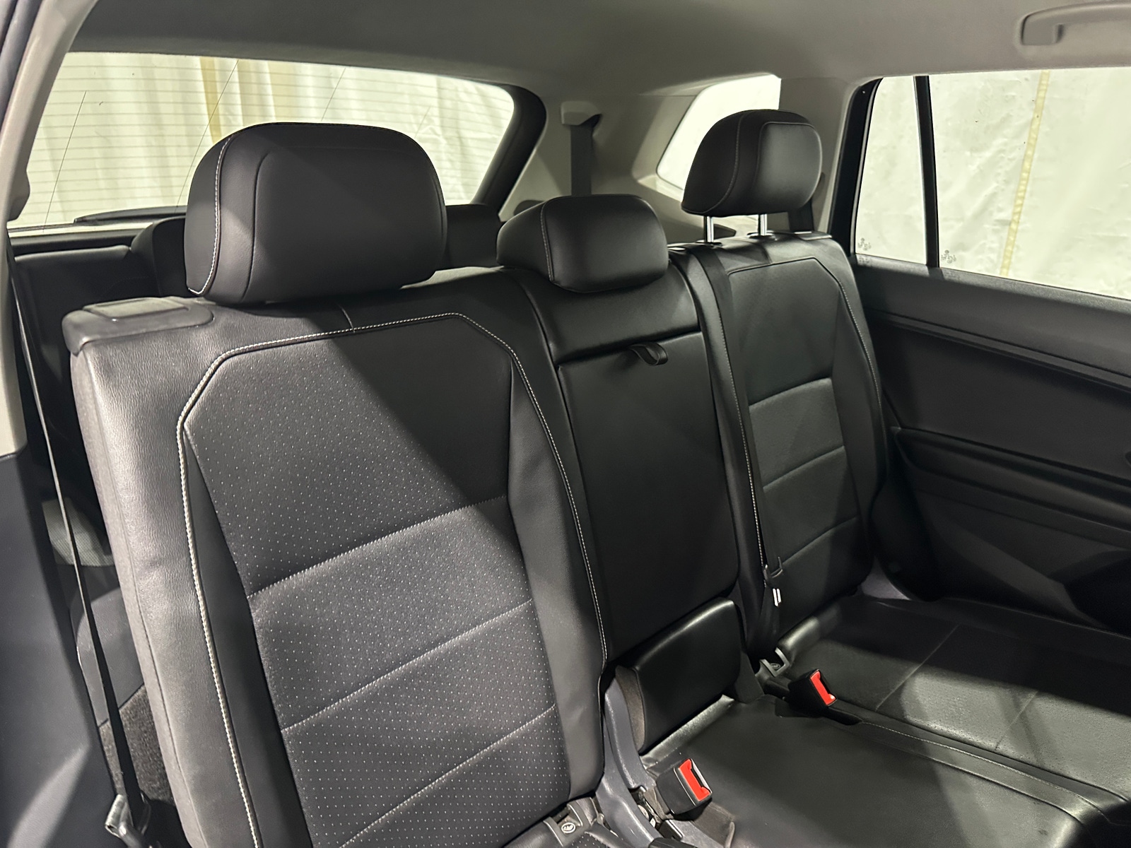 Thumbnail: 2021 Volkswagen Tiguan - 6