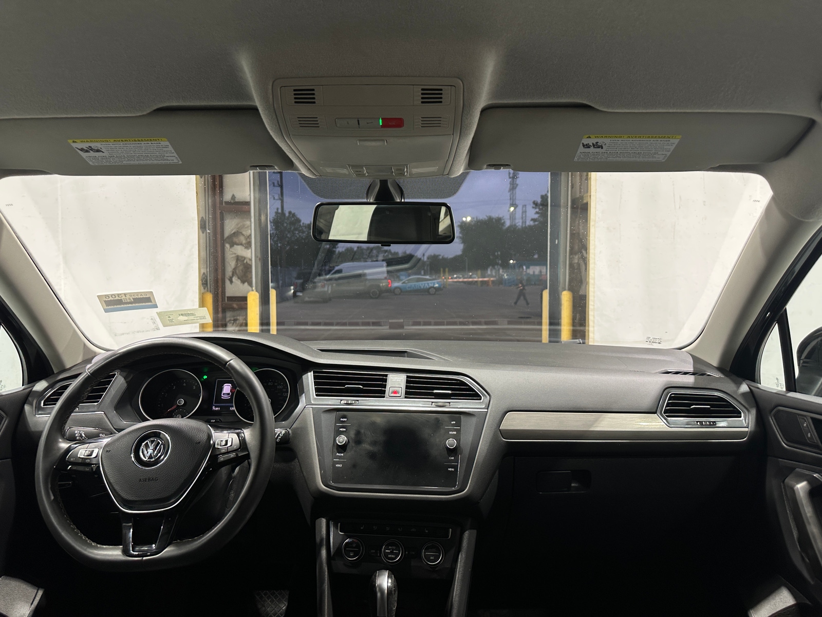 Thumbnail: 2021 Volkswagen Tiguan - 3