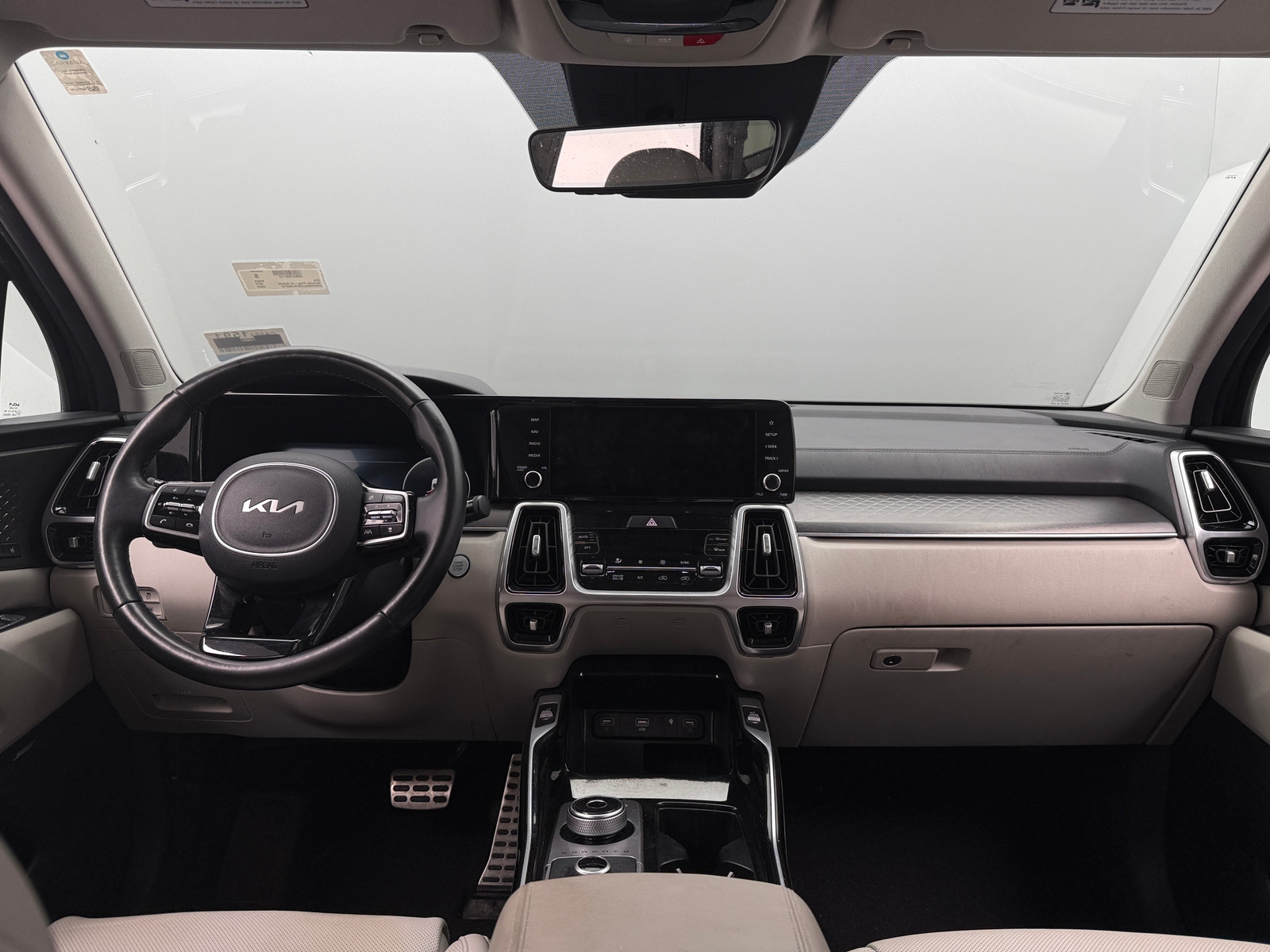 Thumbnail: 2023 Kia Sorento - 2