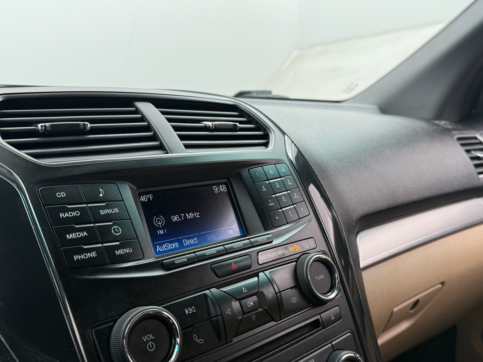 Thumbnail: 2017 Ford Explorer - 4