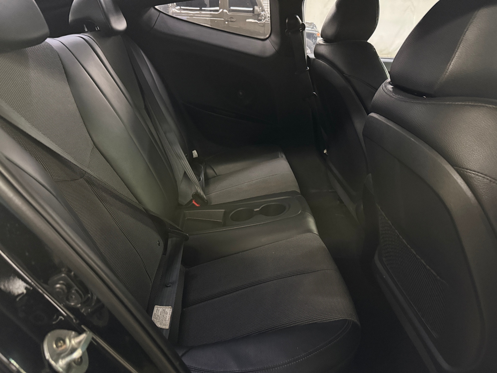 Thumbnail: 2016 Hyundai Veloster - 6