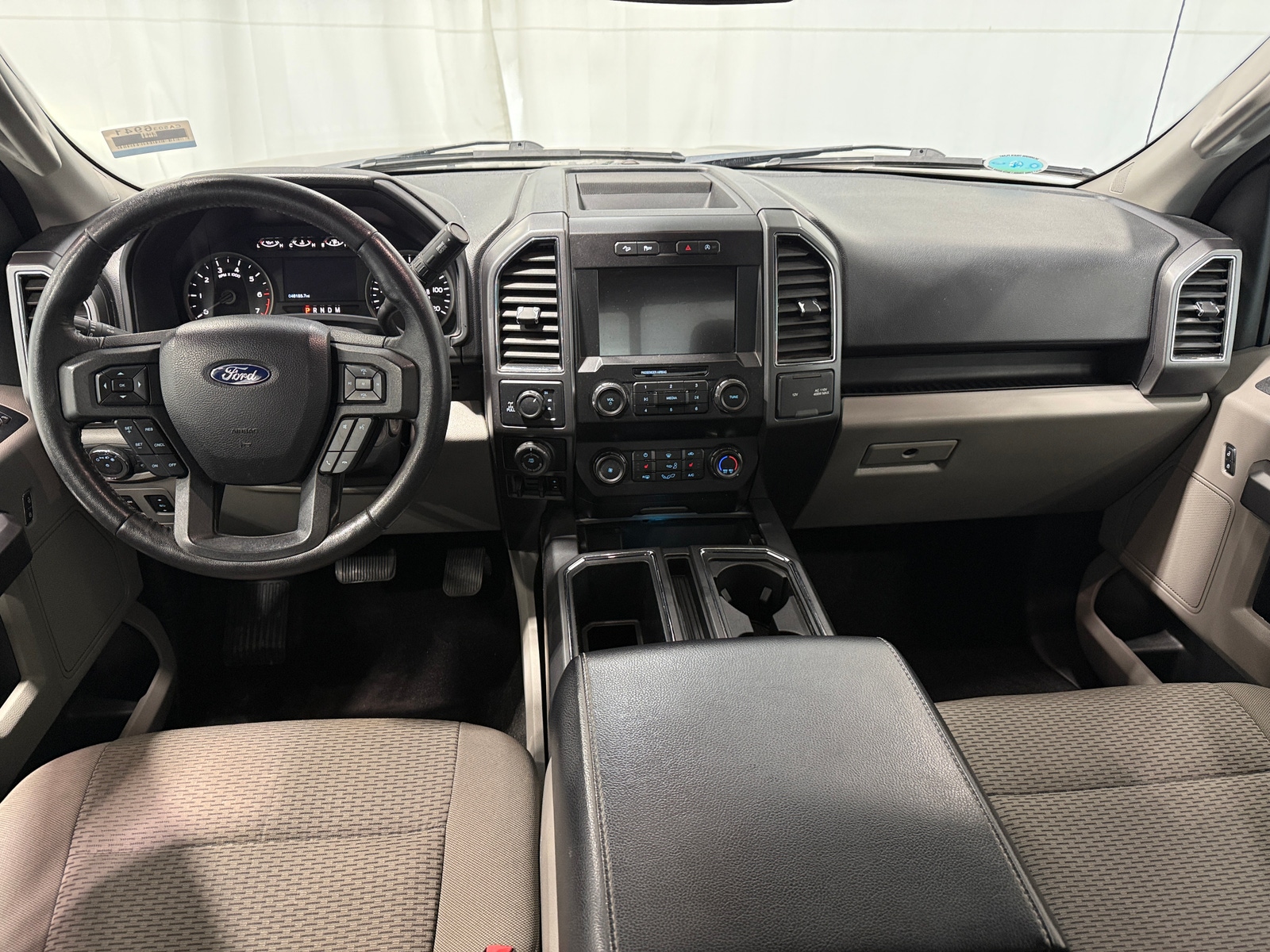 Thumbnail: 2019 Ford Econoline - 3