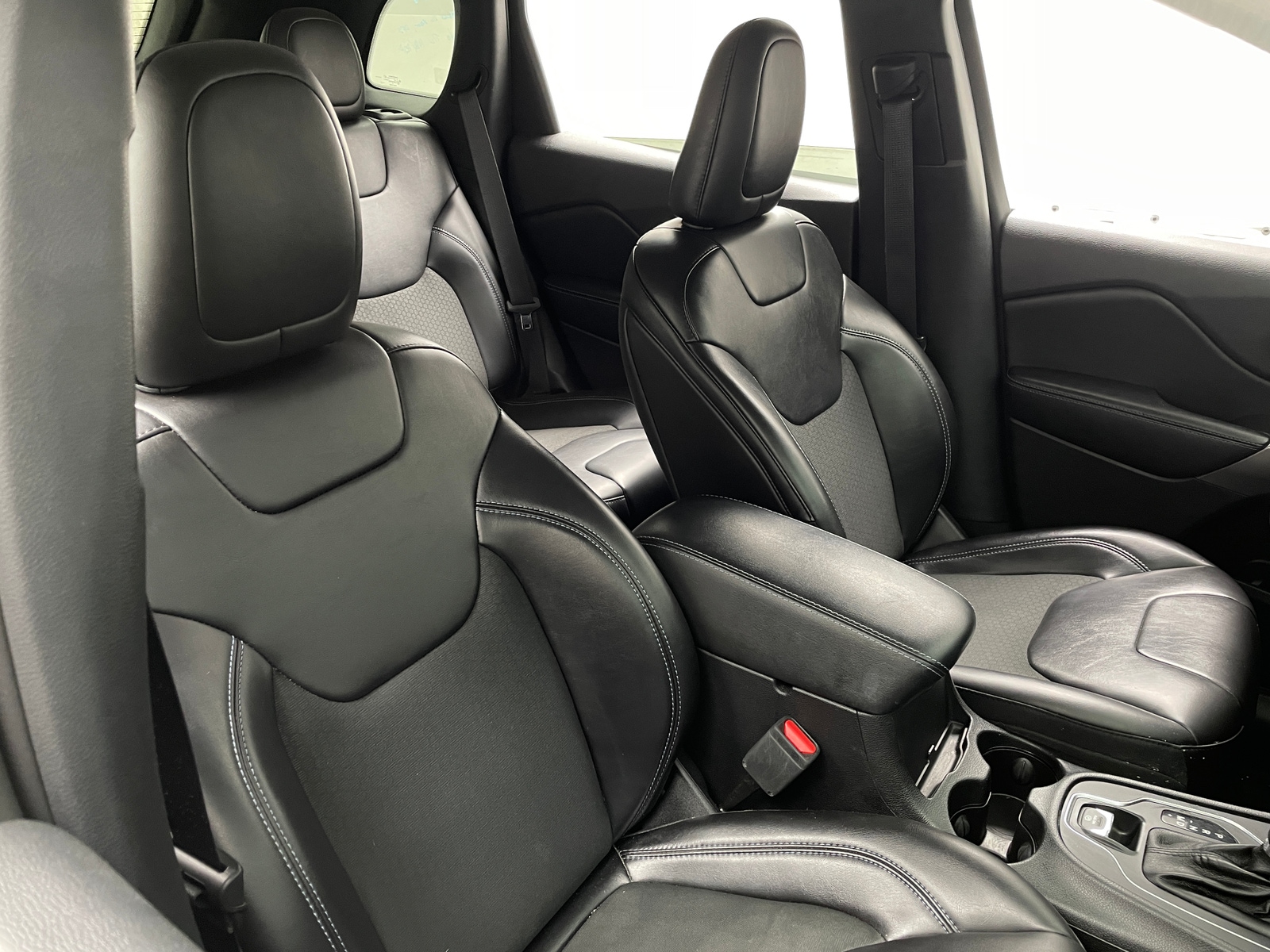 Thumbnail: 2019 Jeep Cherokee - 2