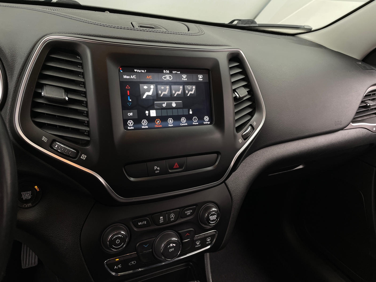 Thumbnail: 2019 Jeep Cherokee - 4