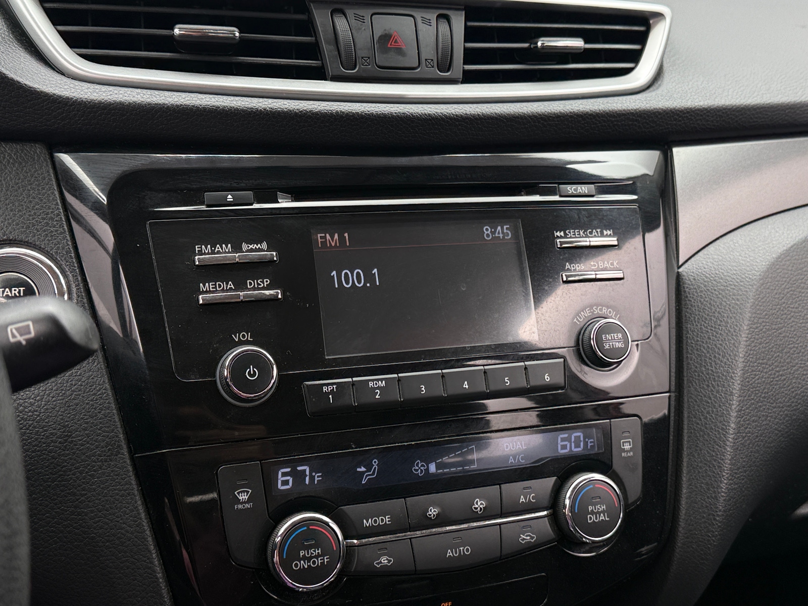 Thumbnail: 2016 Nissan Rogue - 4