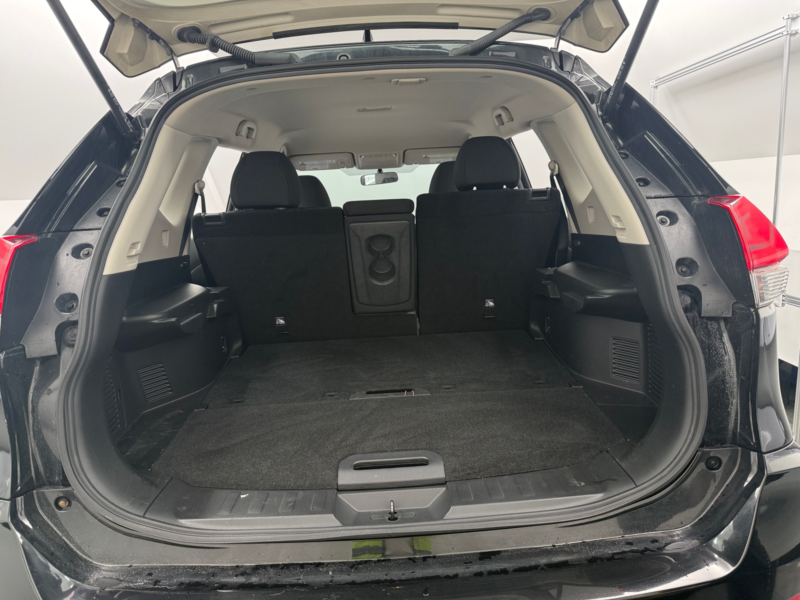 Thumbnail: 2017 Nissan Rogue - 7