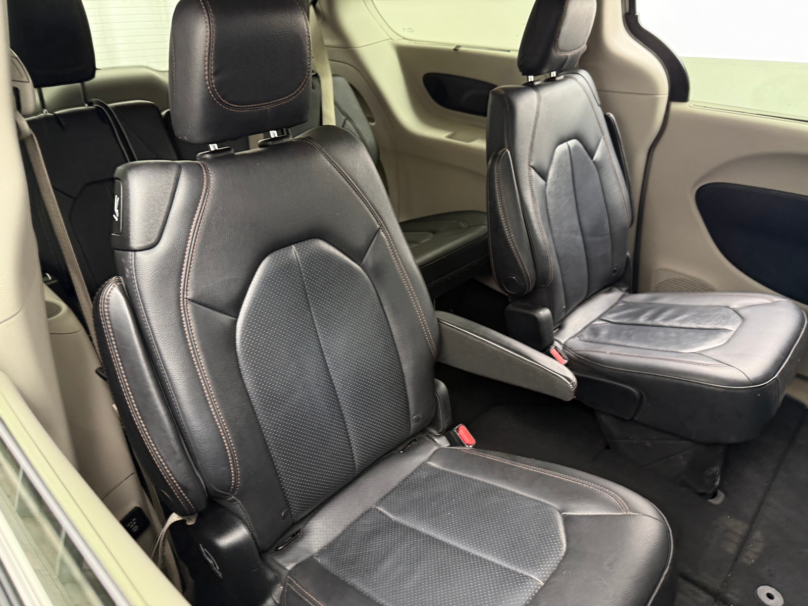 Thumbnail: 2019 Chrysler Pacifica - 5