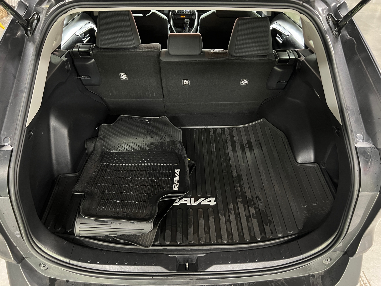 Thumbnail: 2019 Toyota RAV4 - 7