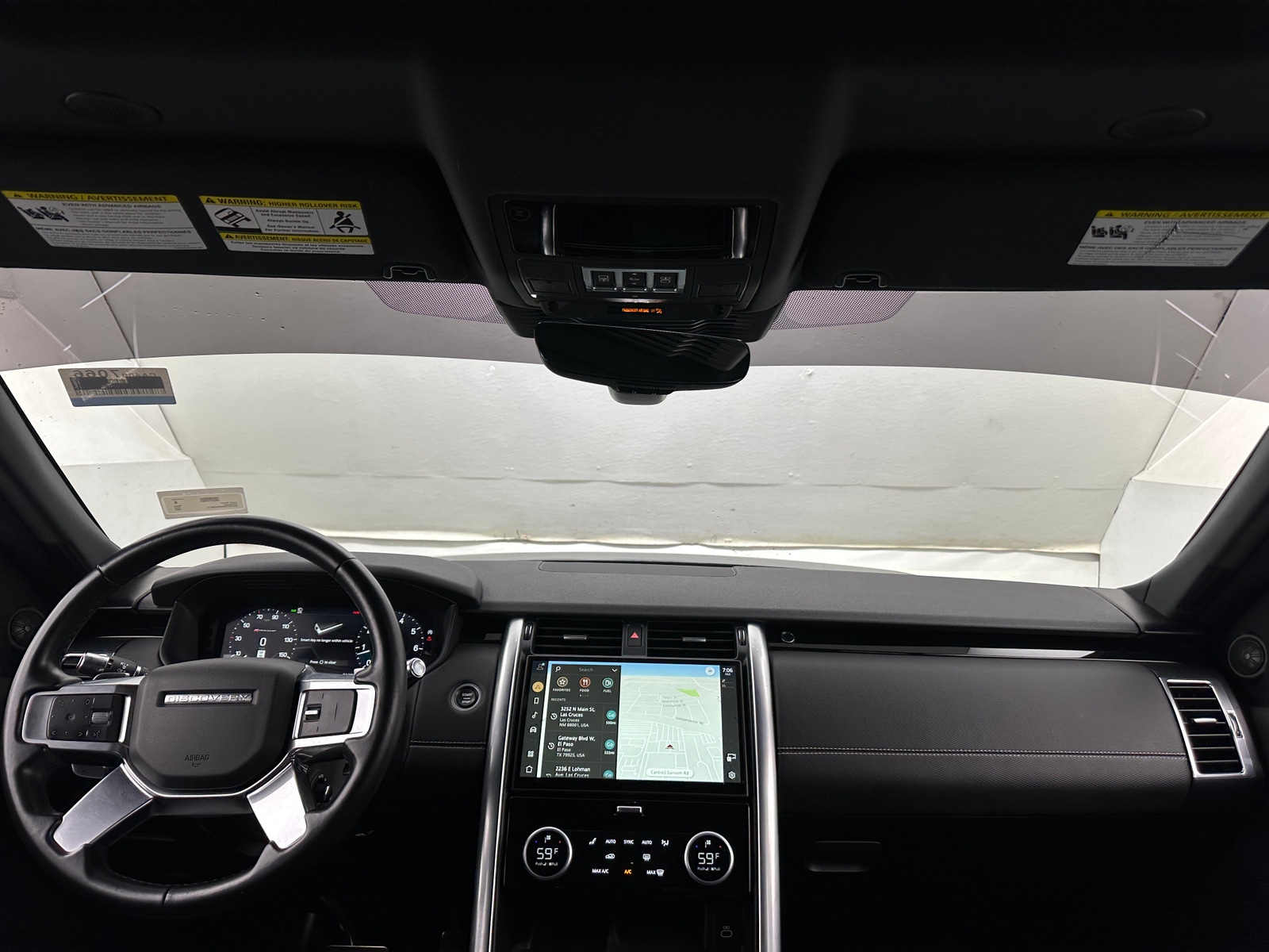 Thumbnail: 2022 Land Rover Discovery - 2