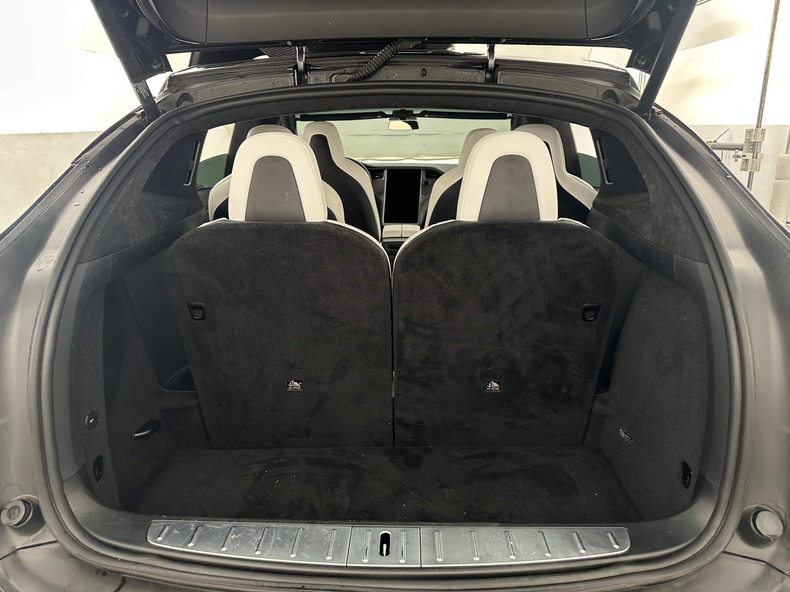 Thumbnail: 2018 Tesla Model X - 6