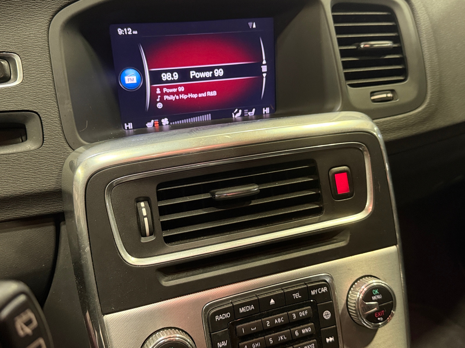 Thumbnail: 2018 Volvo V60 - 3