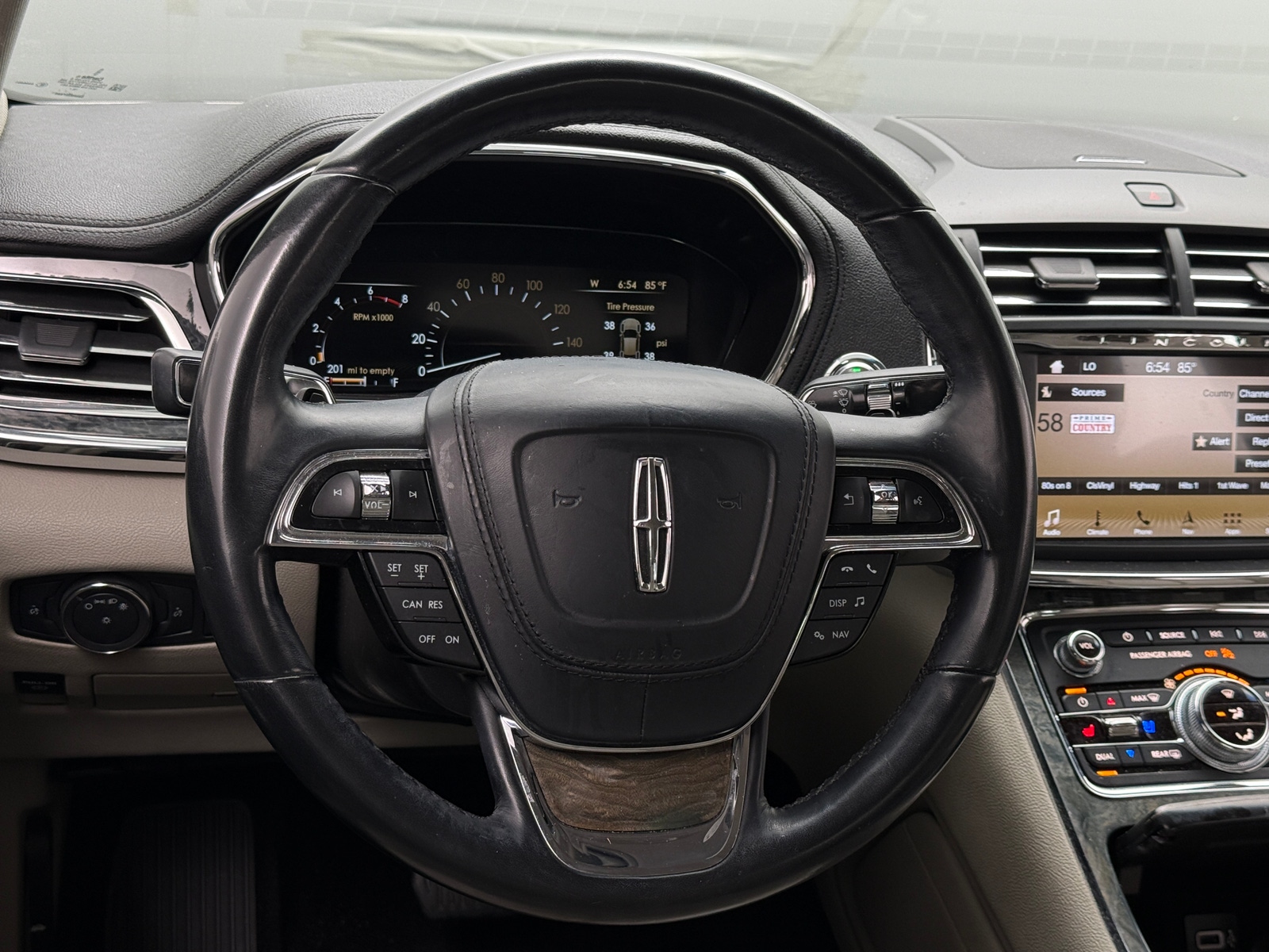 Thumbnail: 2017 Lincoln Continental - 4