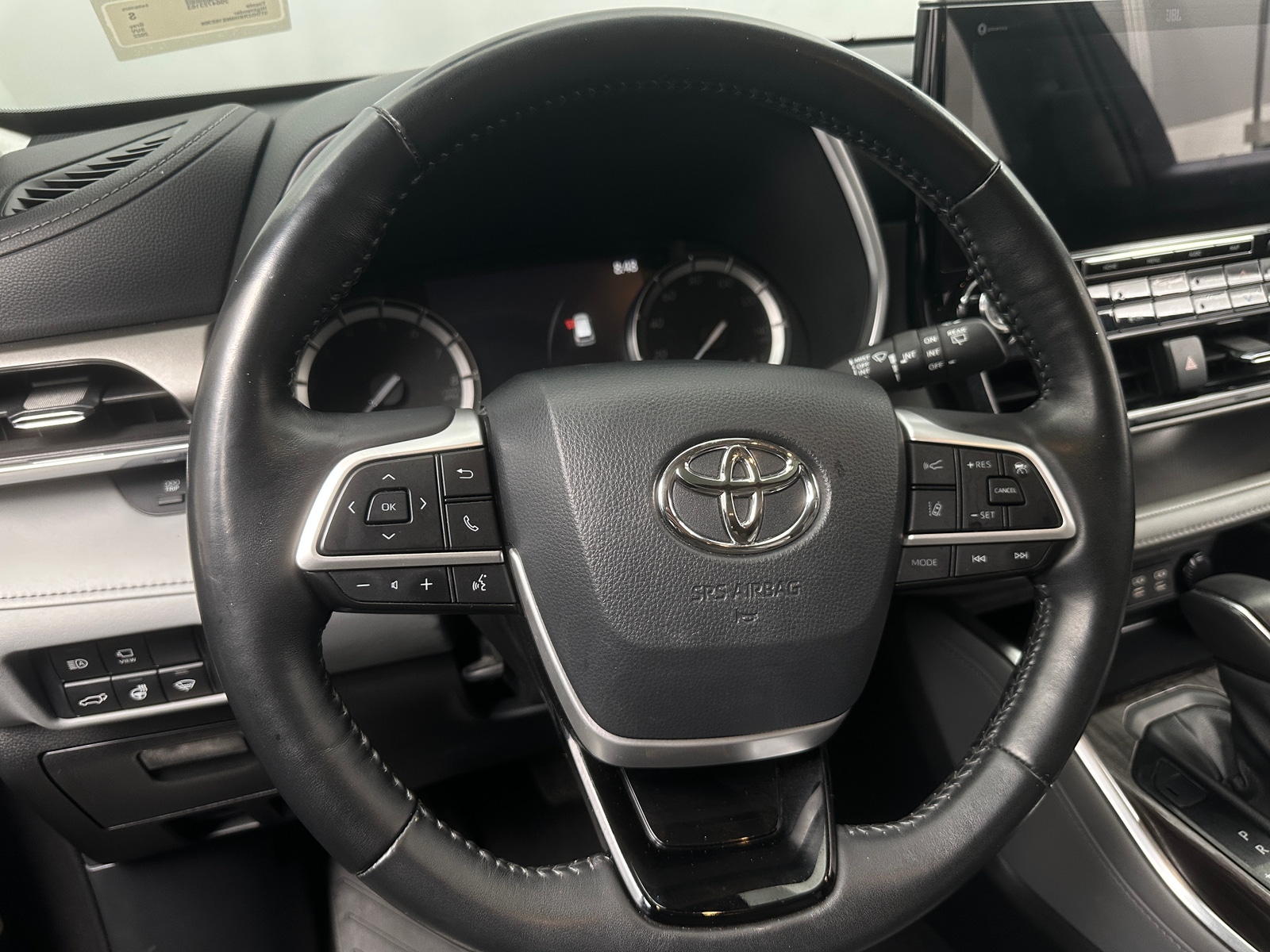 Thumbnail: 2022 Toyota Highlander - 4