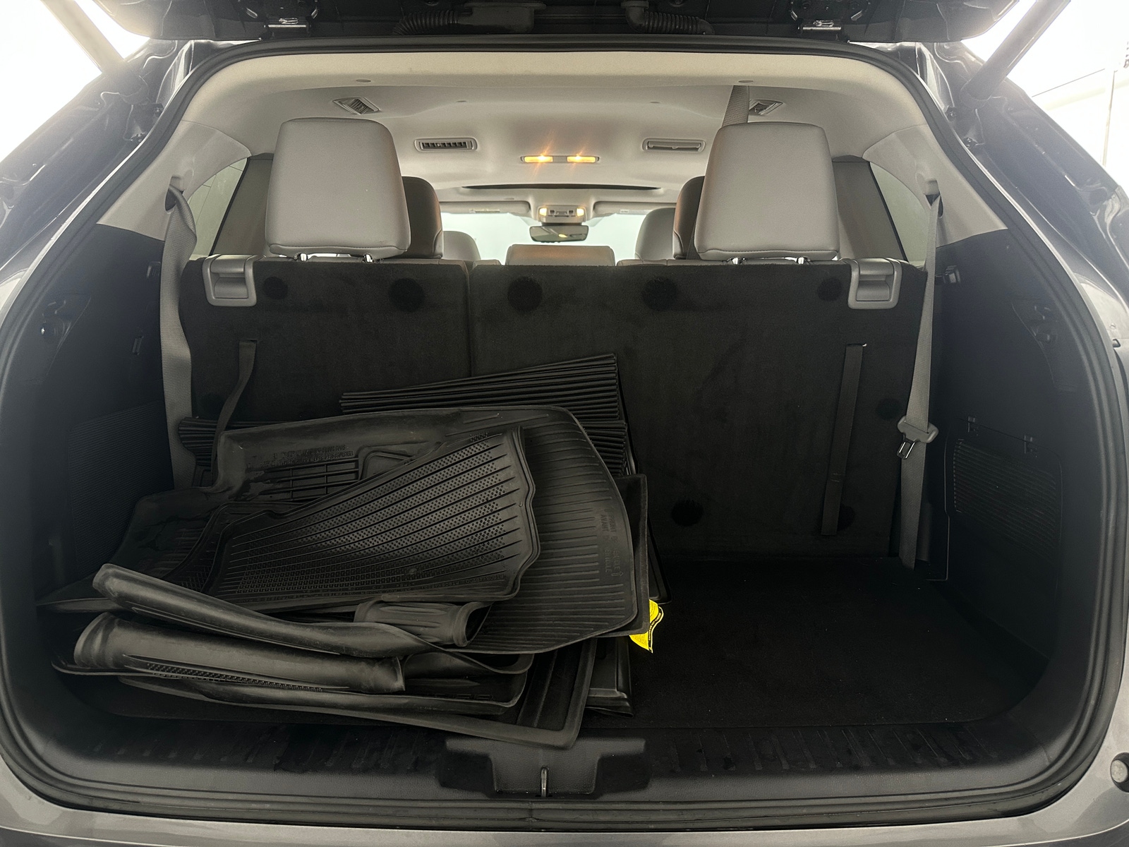 Thumbnail: 2022 Toyota Highlander - 6