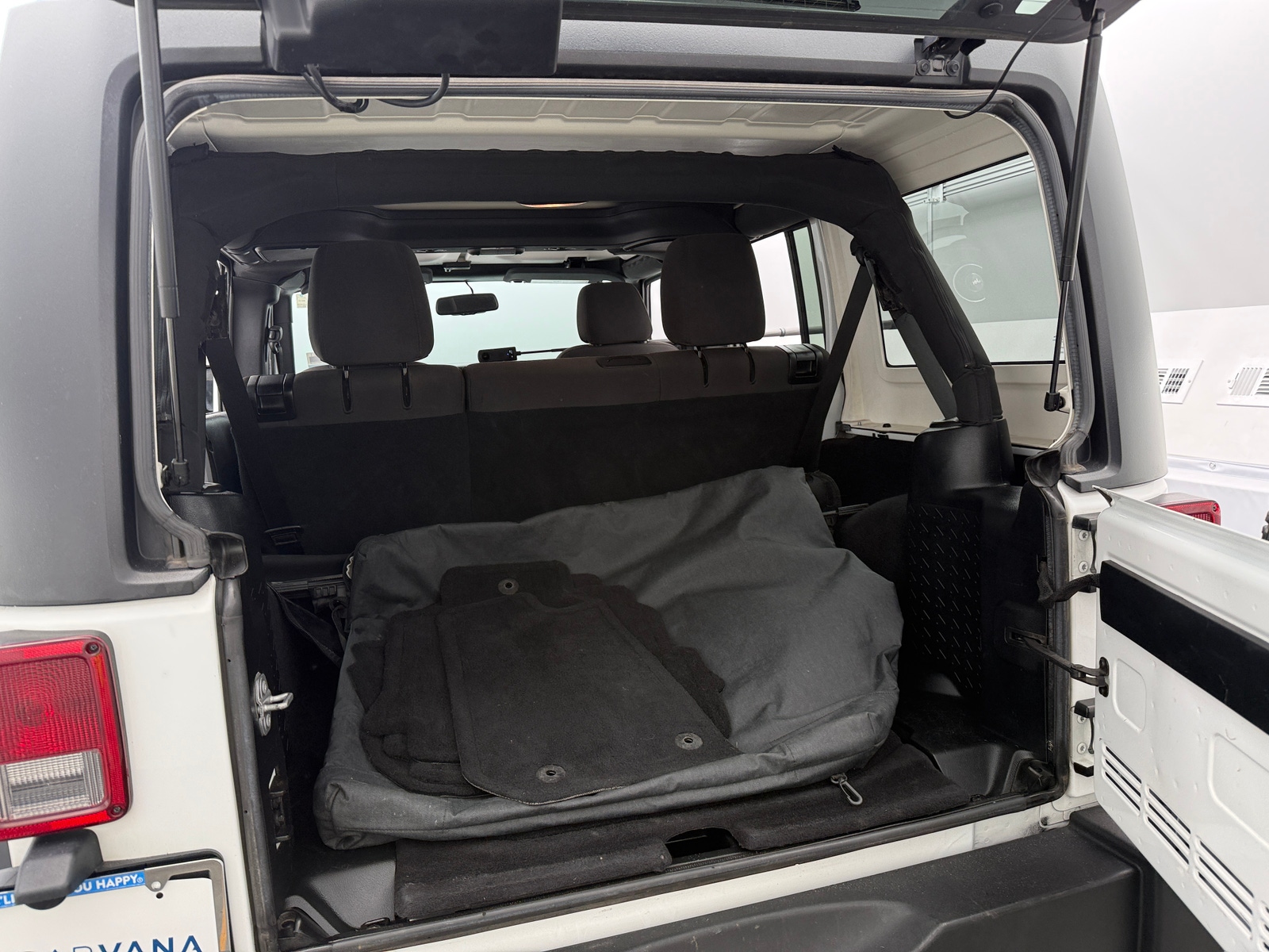 Thumbnail: 2017 Jeep Wrangler - 7