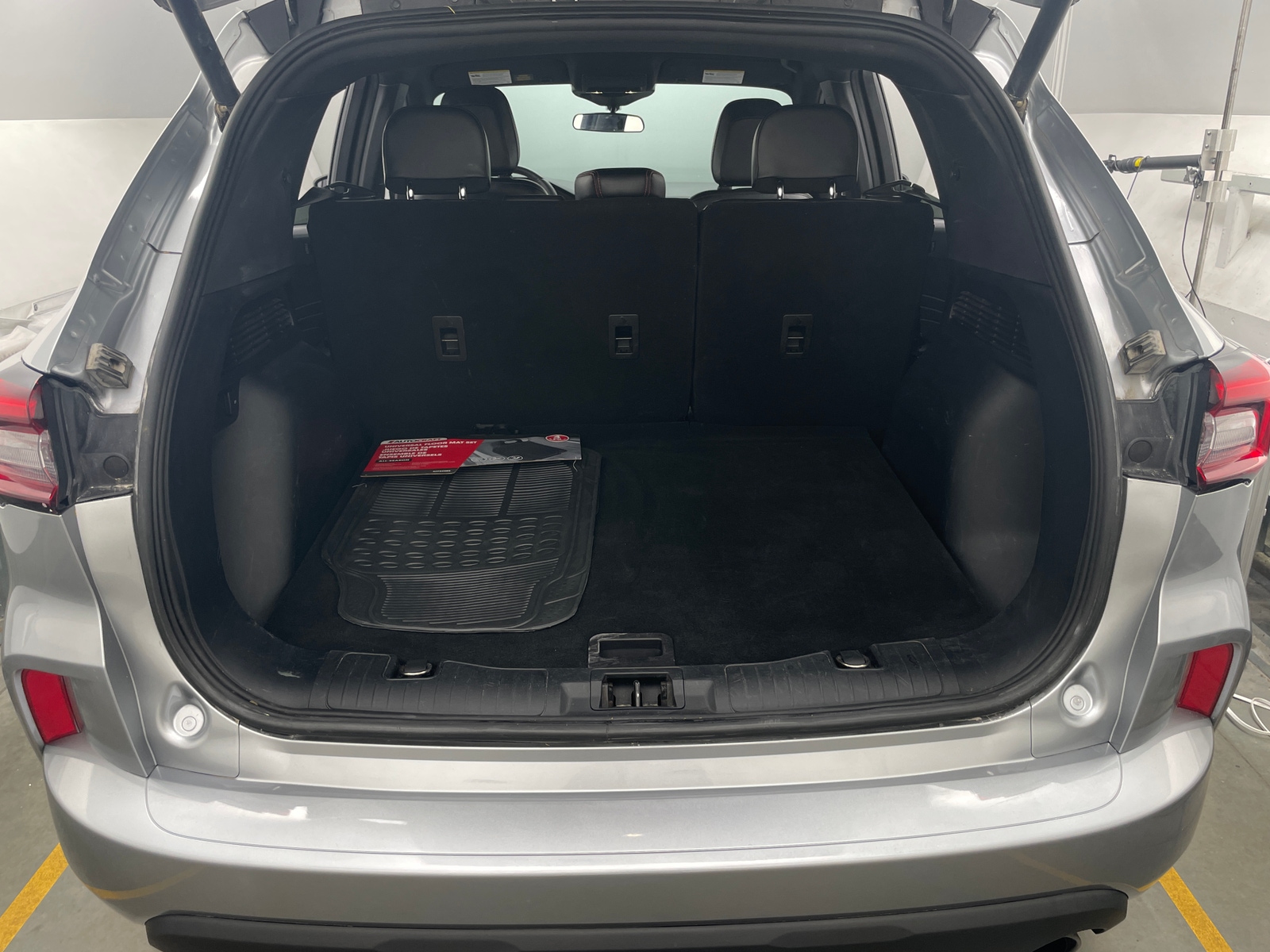 Thumbnail: 2023 Ford Escape - 7