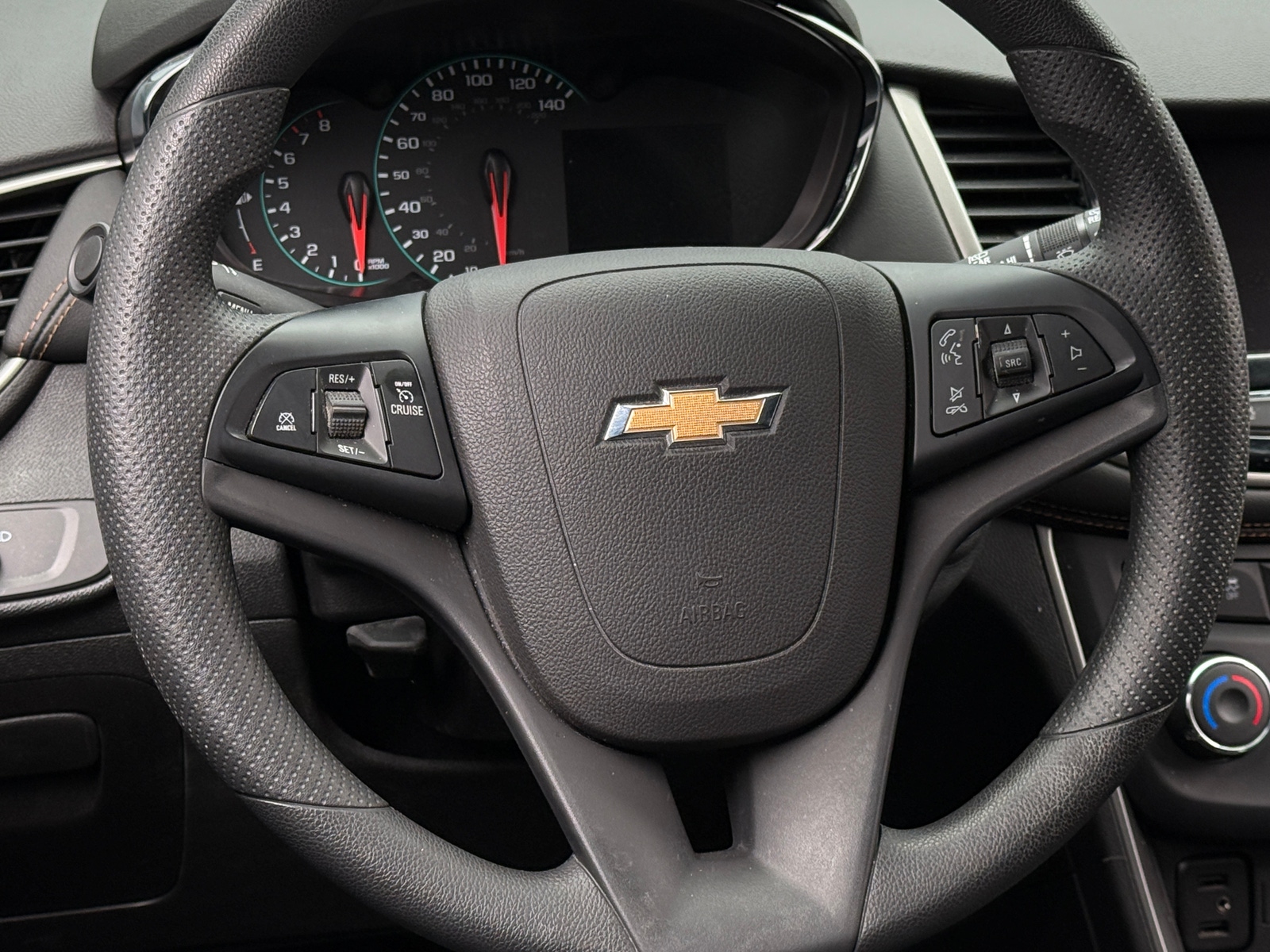 Thumbnail: 2020 Chevrolet Trax - 5