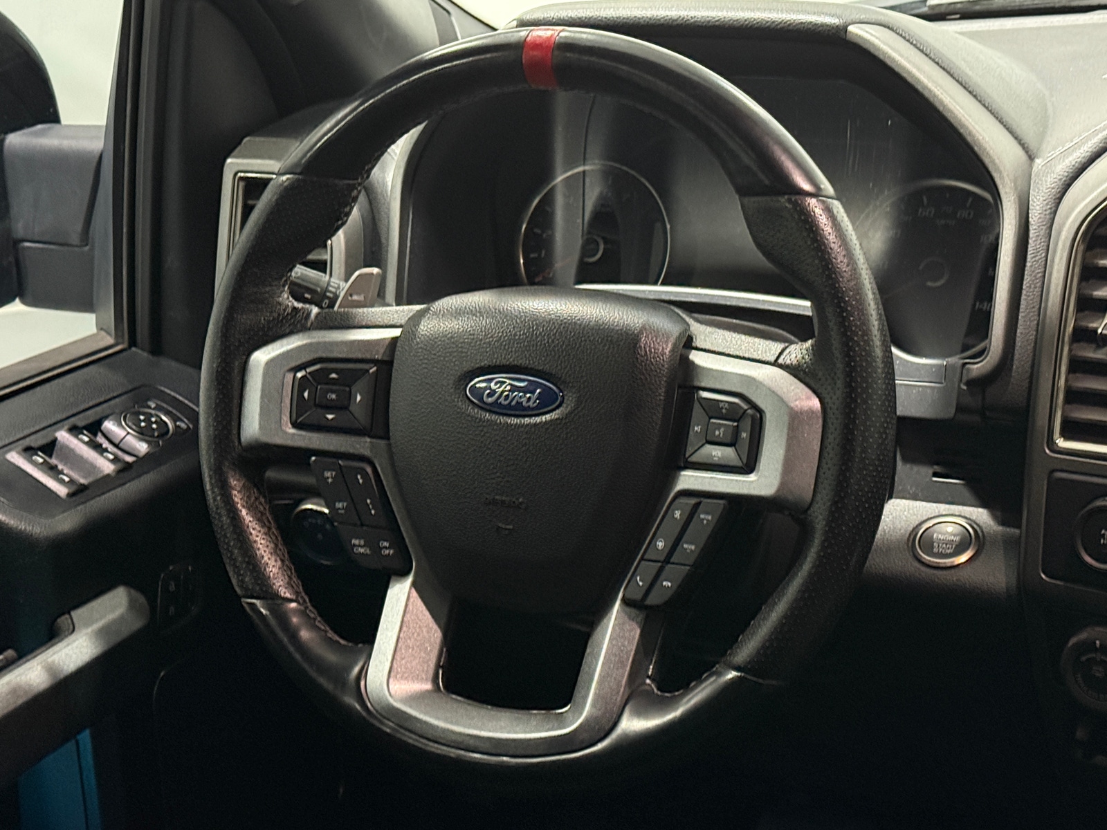 Thumbnail: 2017 Ford Econoline - 4