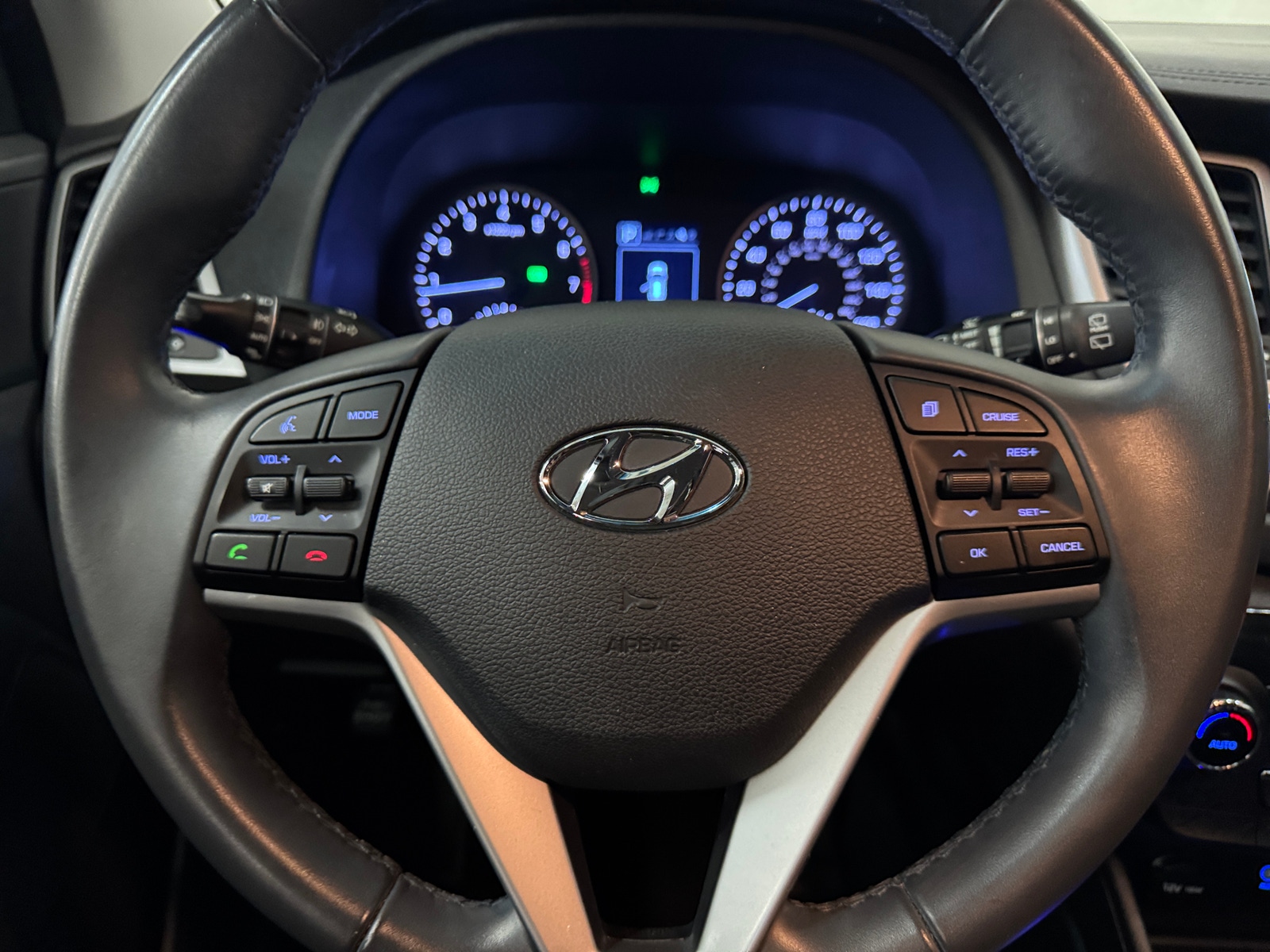 Thumbnail: 2017 Hyundai Tucson - 4