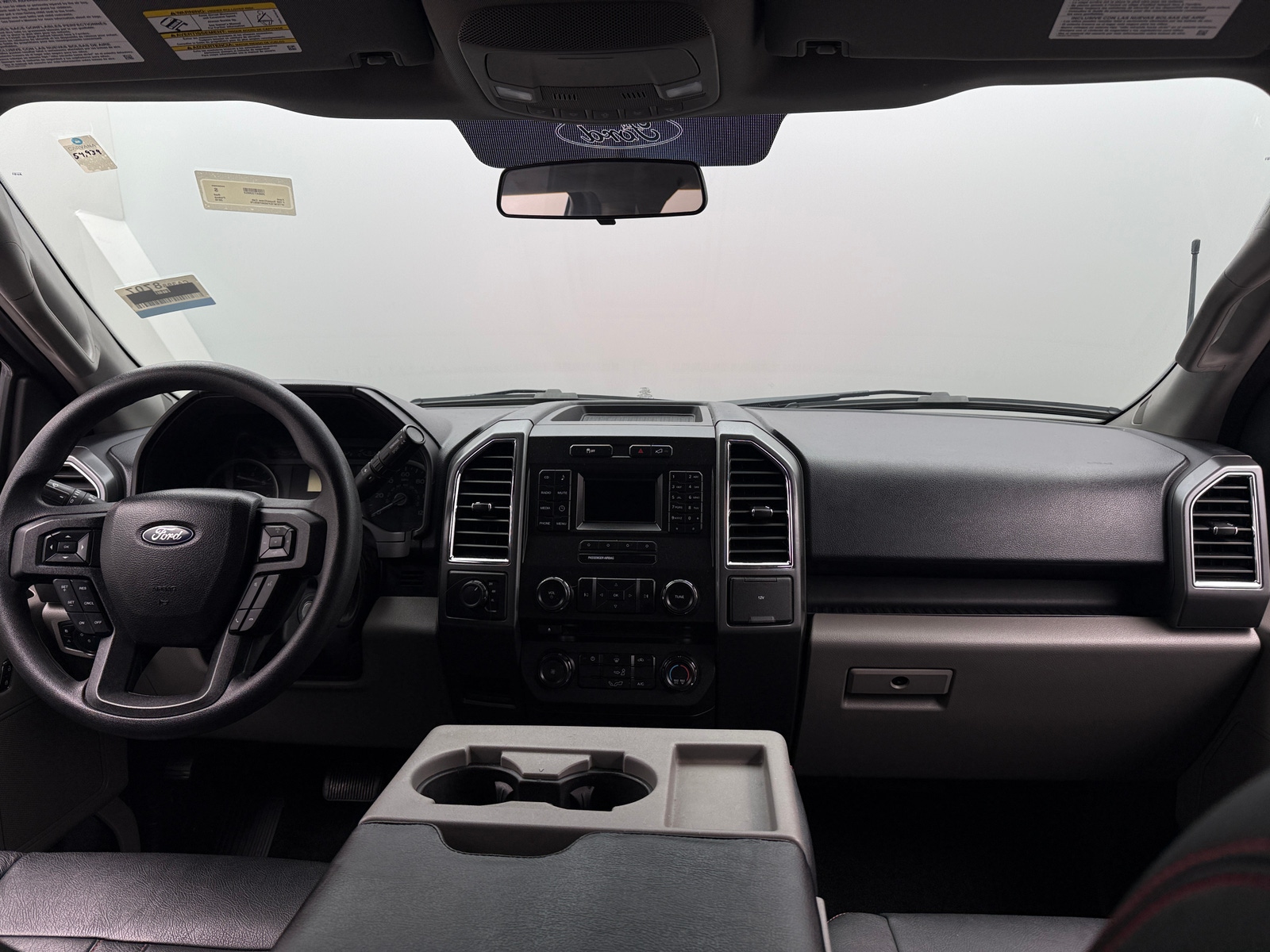 Thumbnail: 2016 Ford Econoline - 3