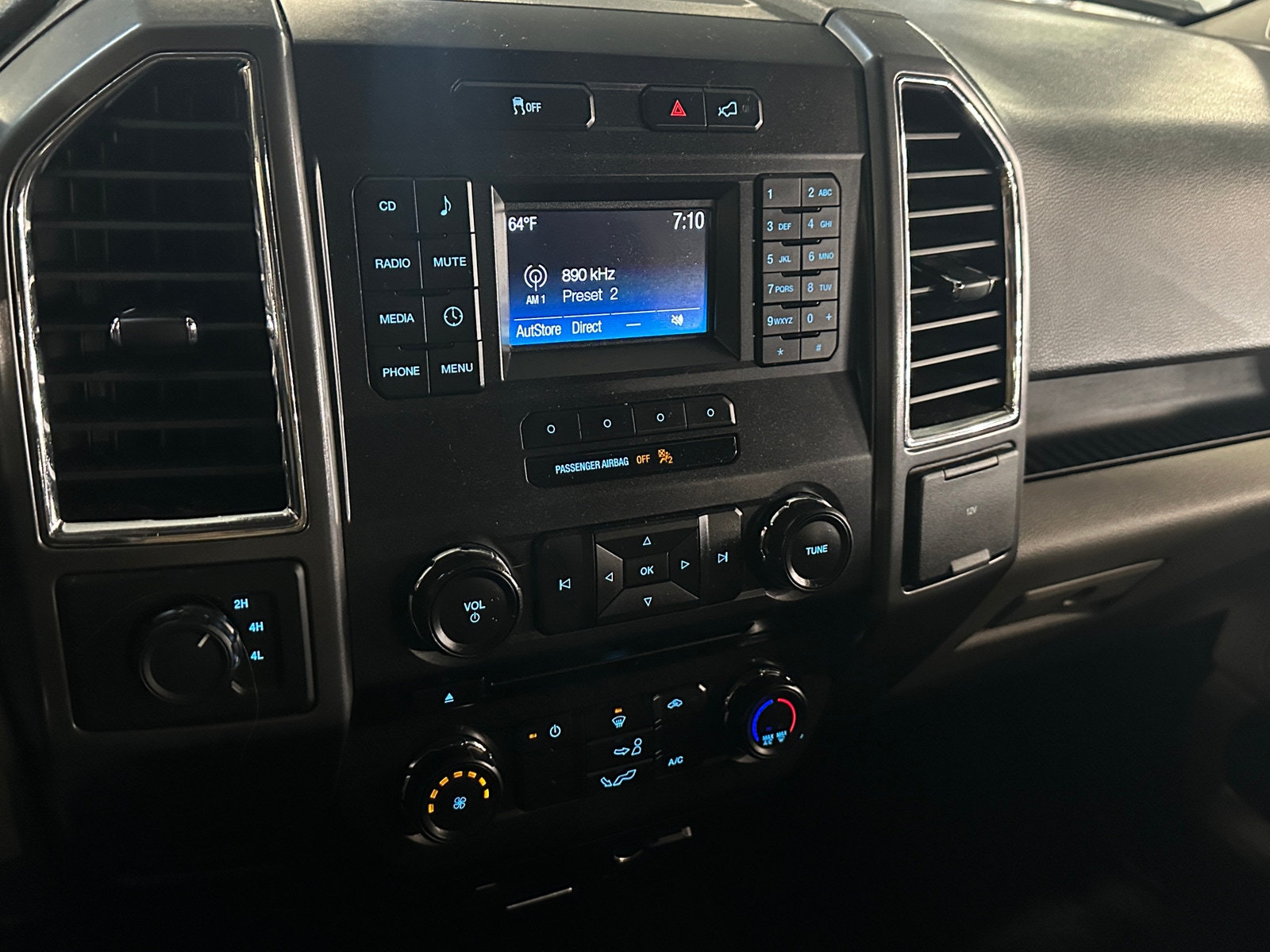 Thumbnail: 2016 Ford Econoline - 4