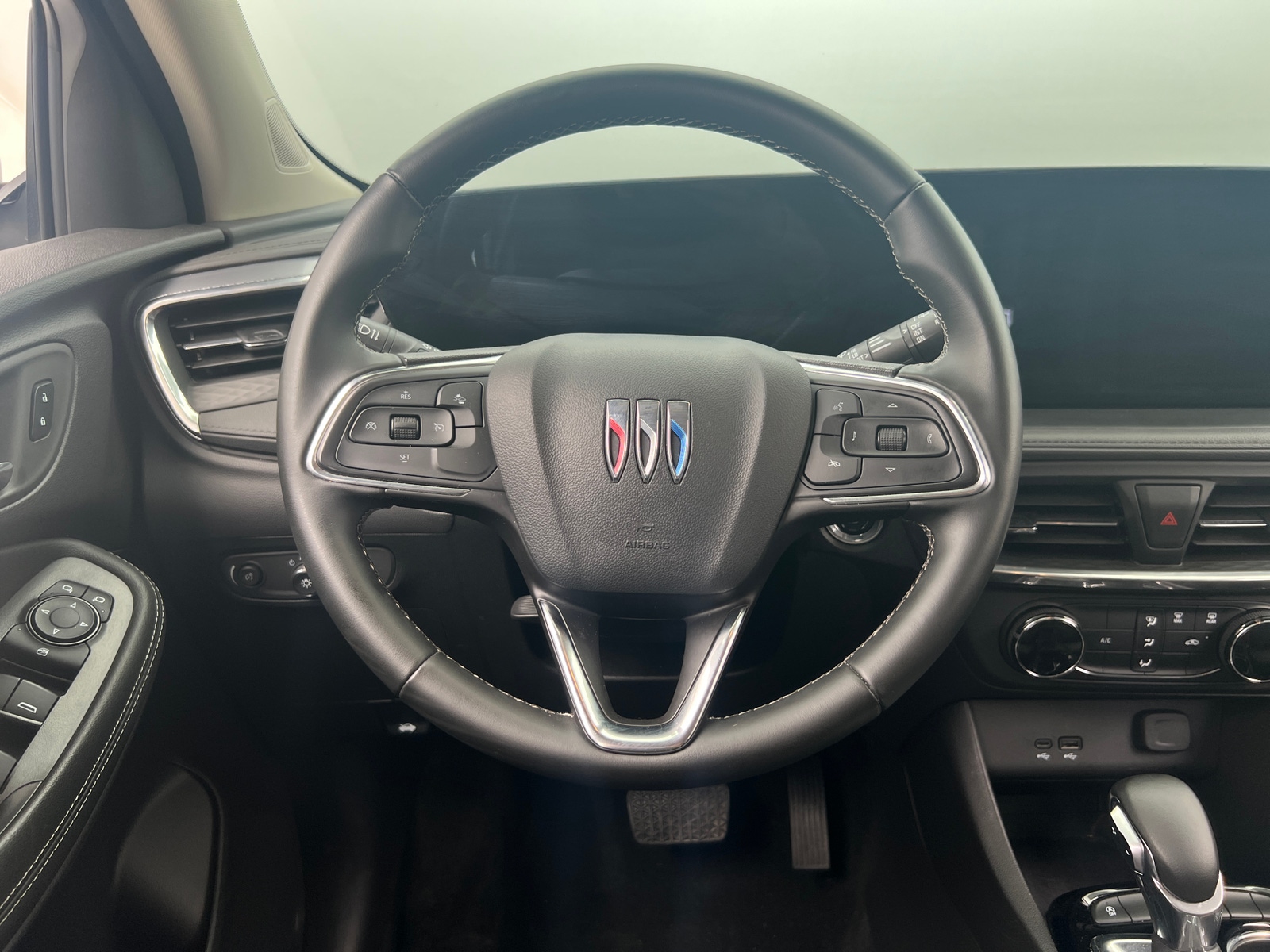 Thumbnail: 2025 Buick Encore GX - 4